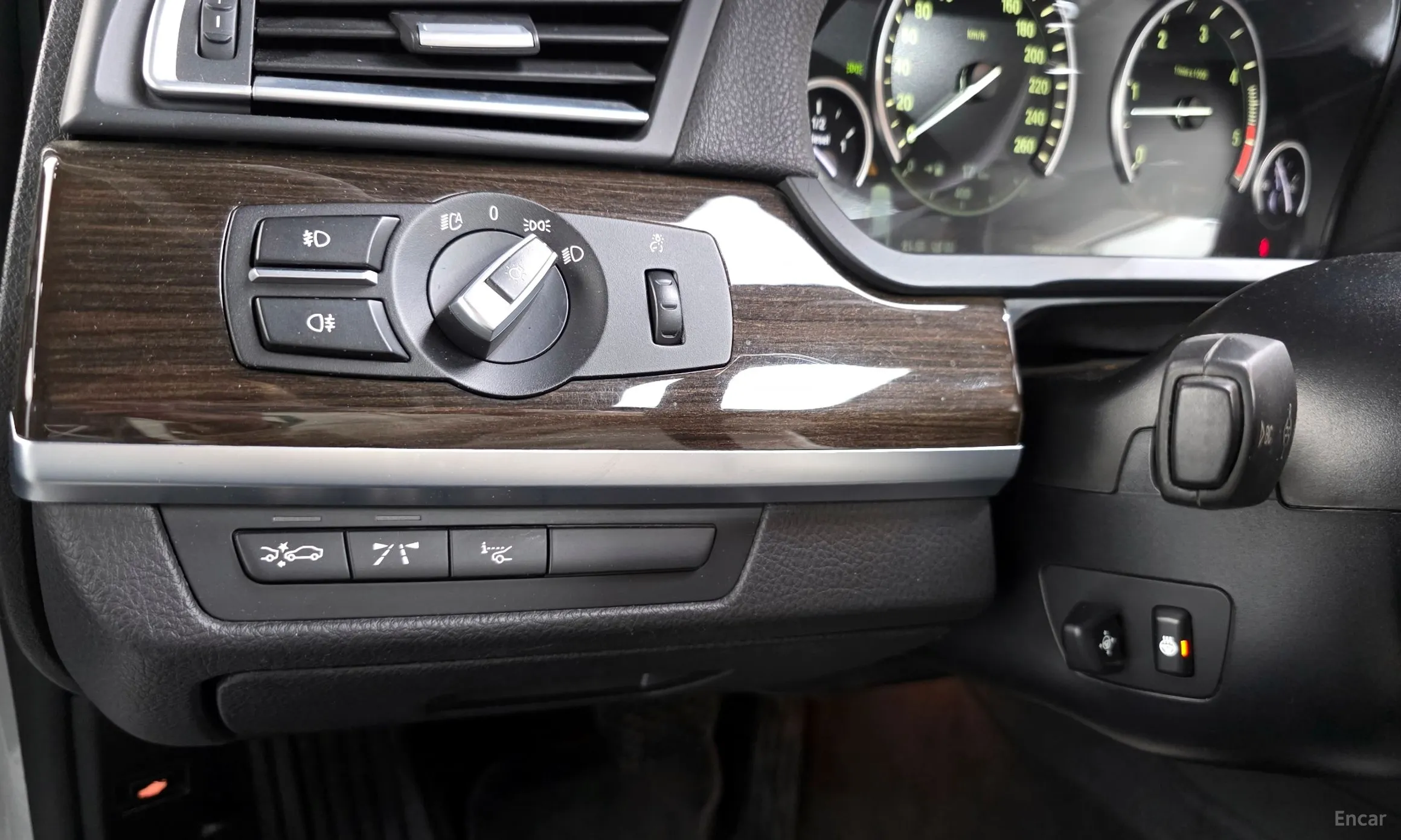 BMW 7 Series (F01) превью 13