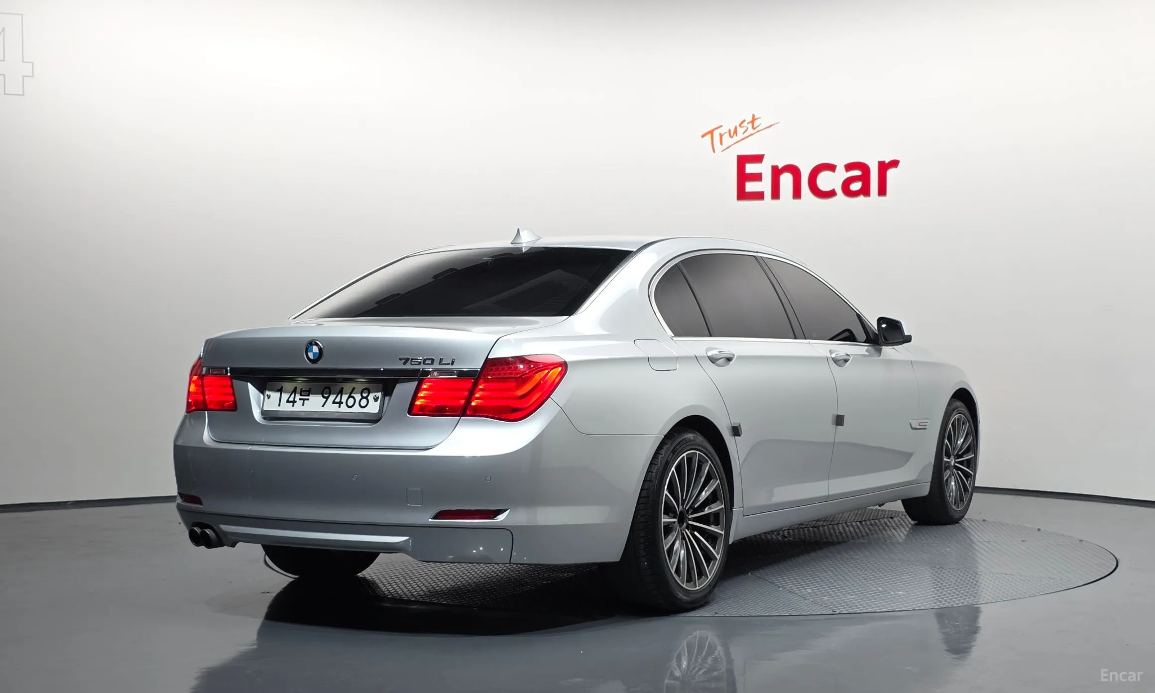 BMW 7 Series (F01)