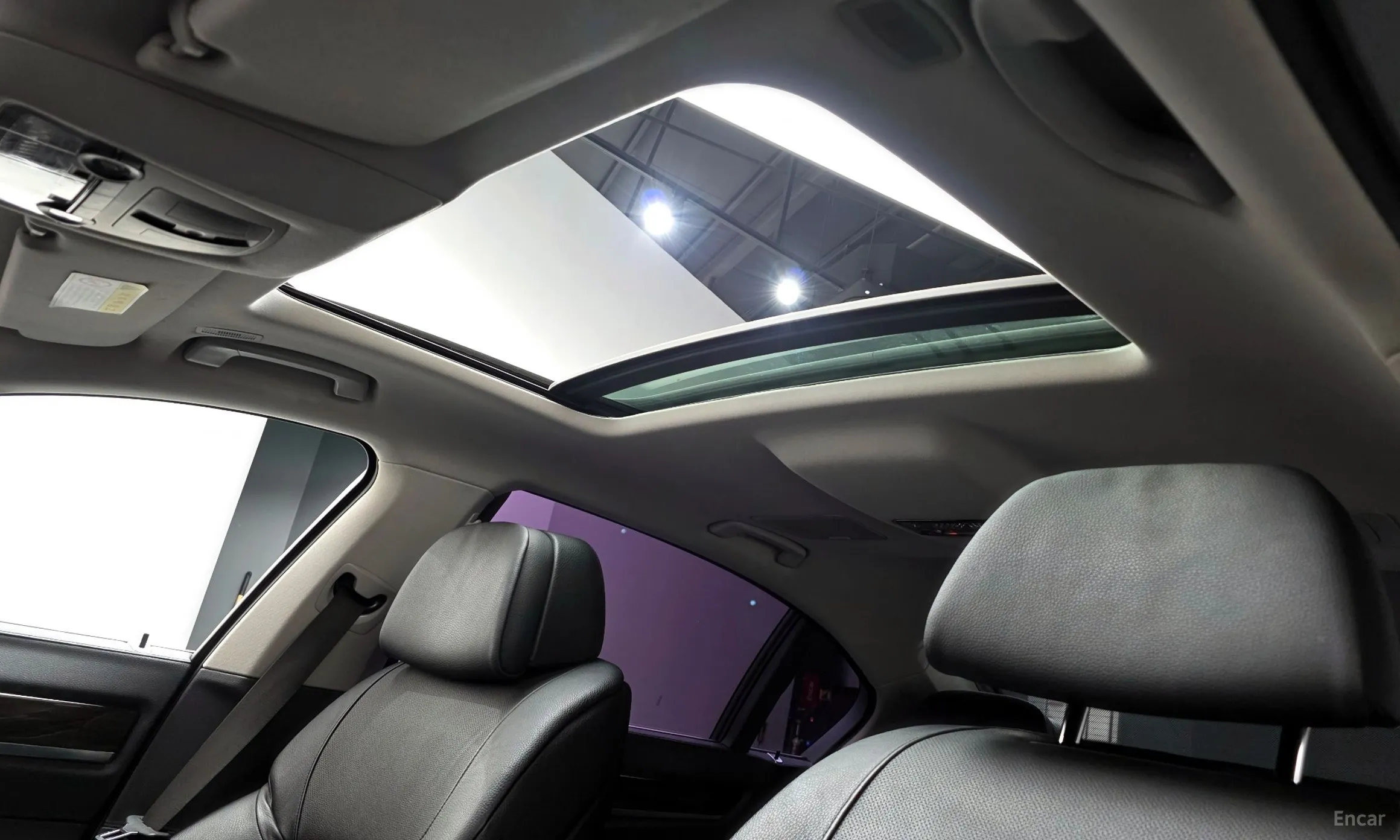 BMW 7 Series (F01) превью 18