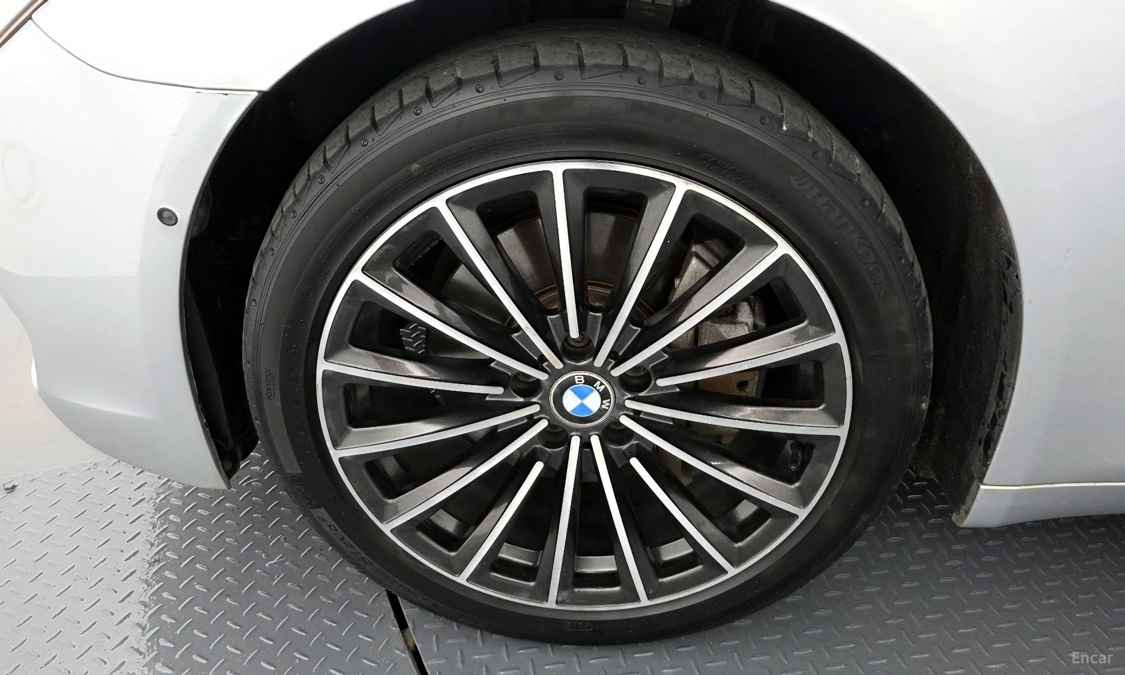 BMW 7 Series (F01) превью 5