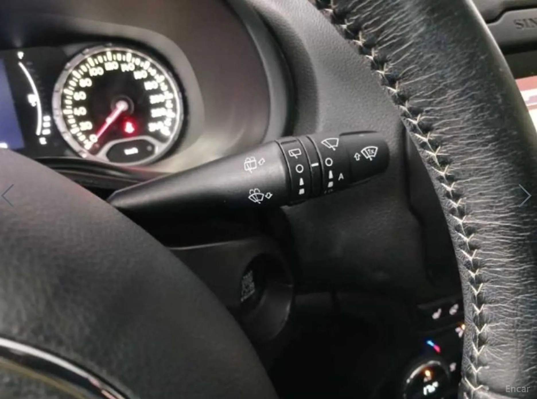 Jeep Renegade превью 17