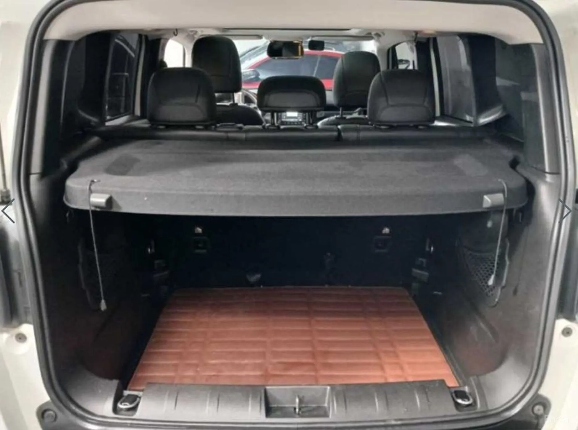 Jeep Renegade превью 18