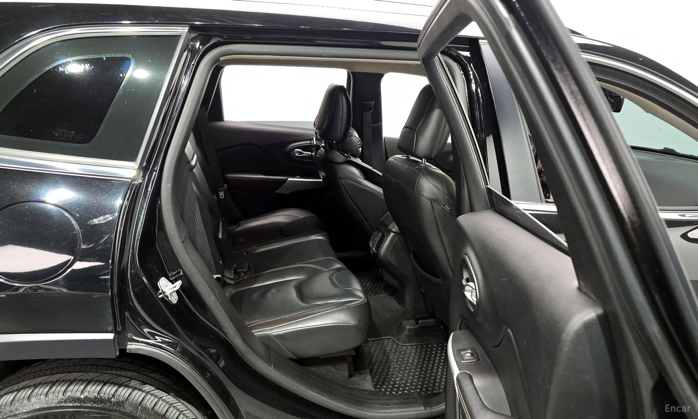 Jeep Cherokee (KL) превью 12