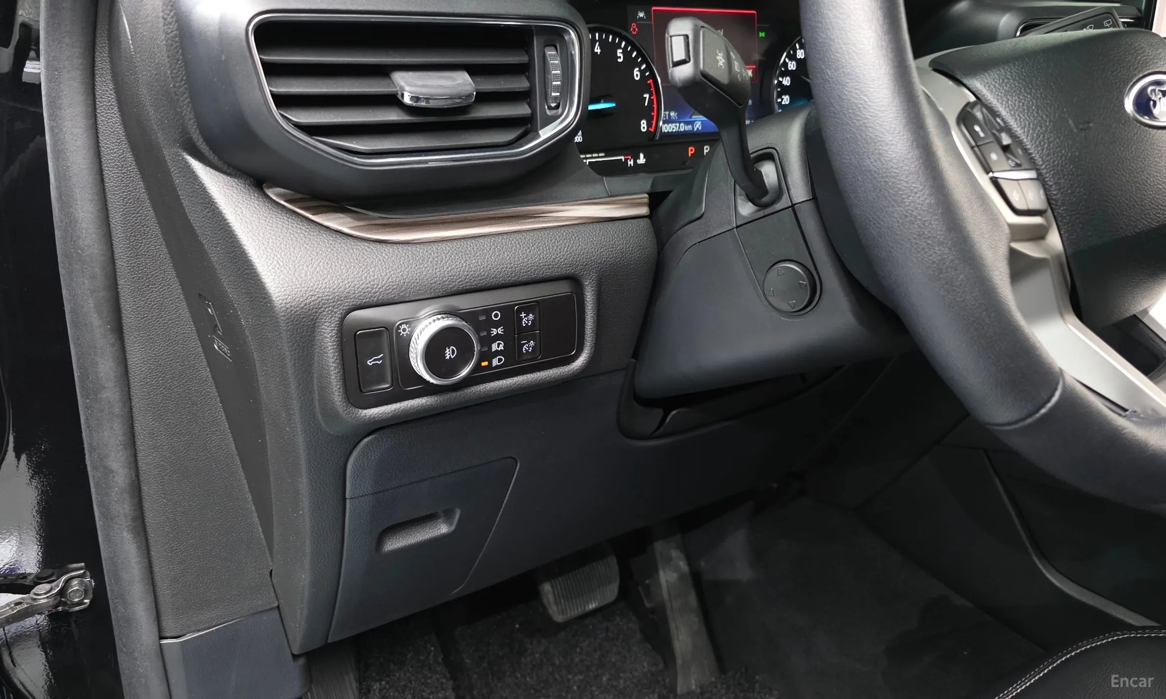 Ford Explorer 6th Generation превью 13
