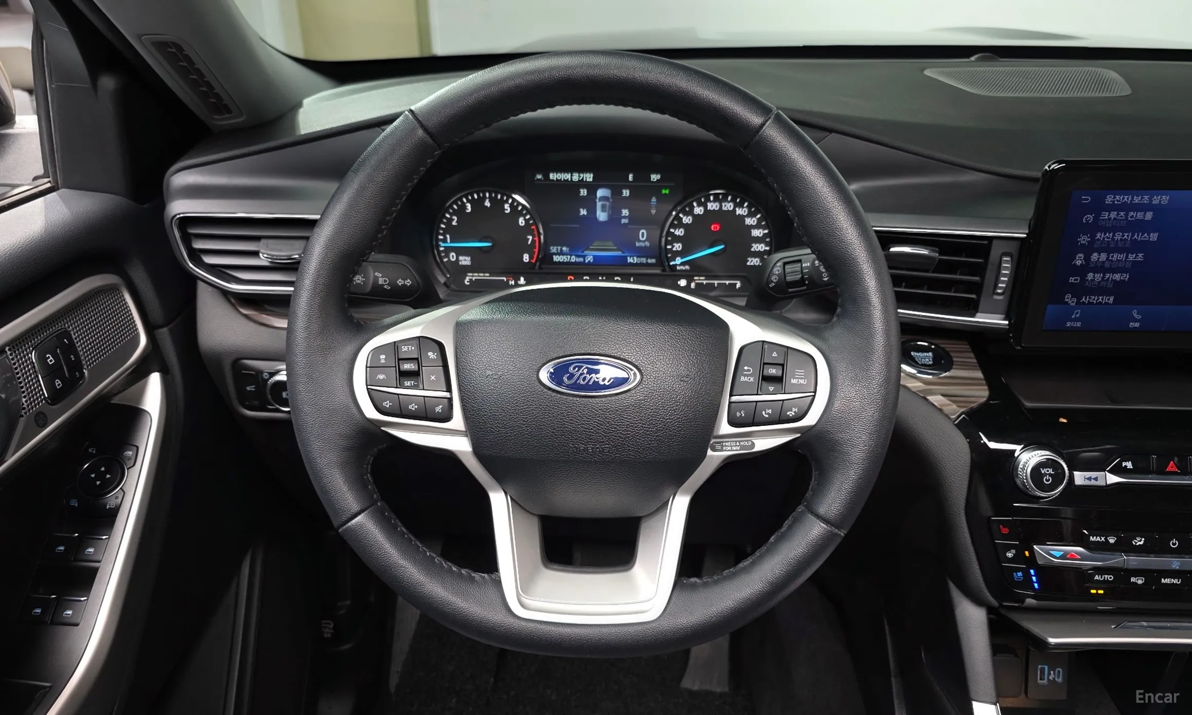 Ford Explorer 6th Generation превью 14