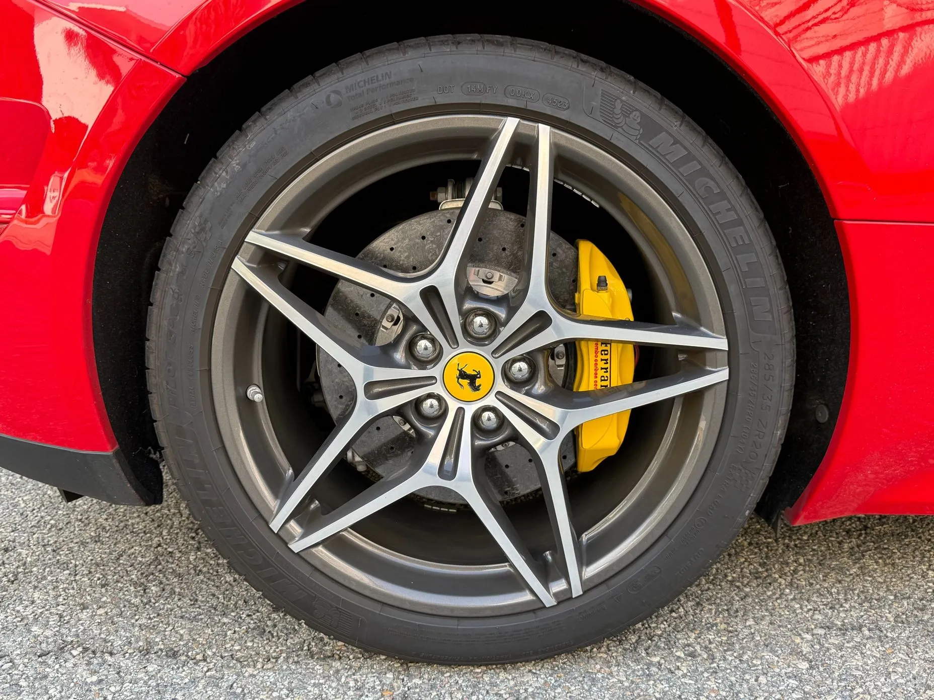 Ferrari California превью 20