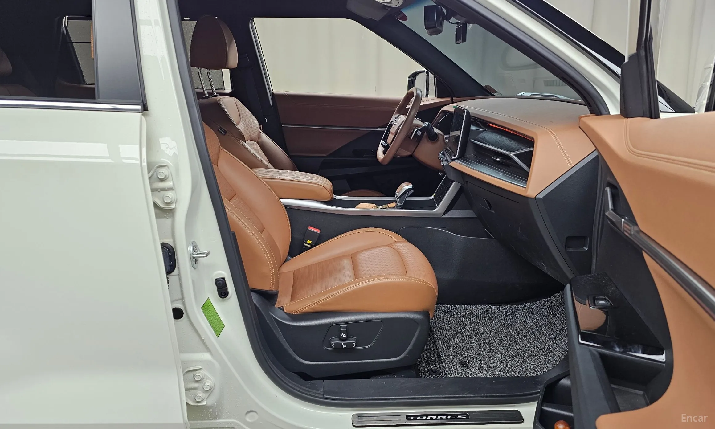 KG Mobility (SsangYong) Torres превью 11