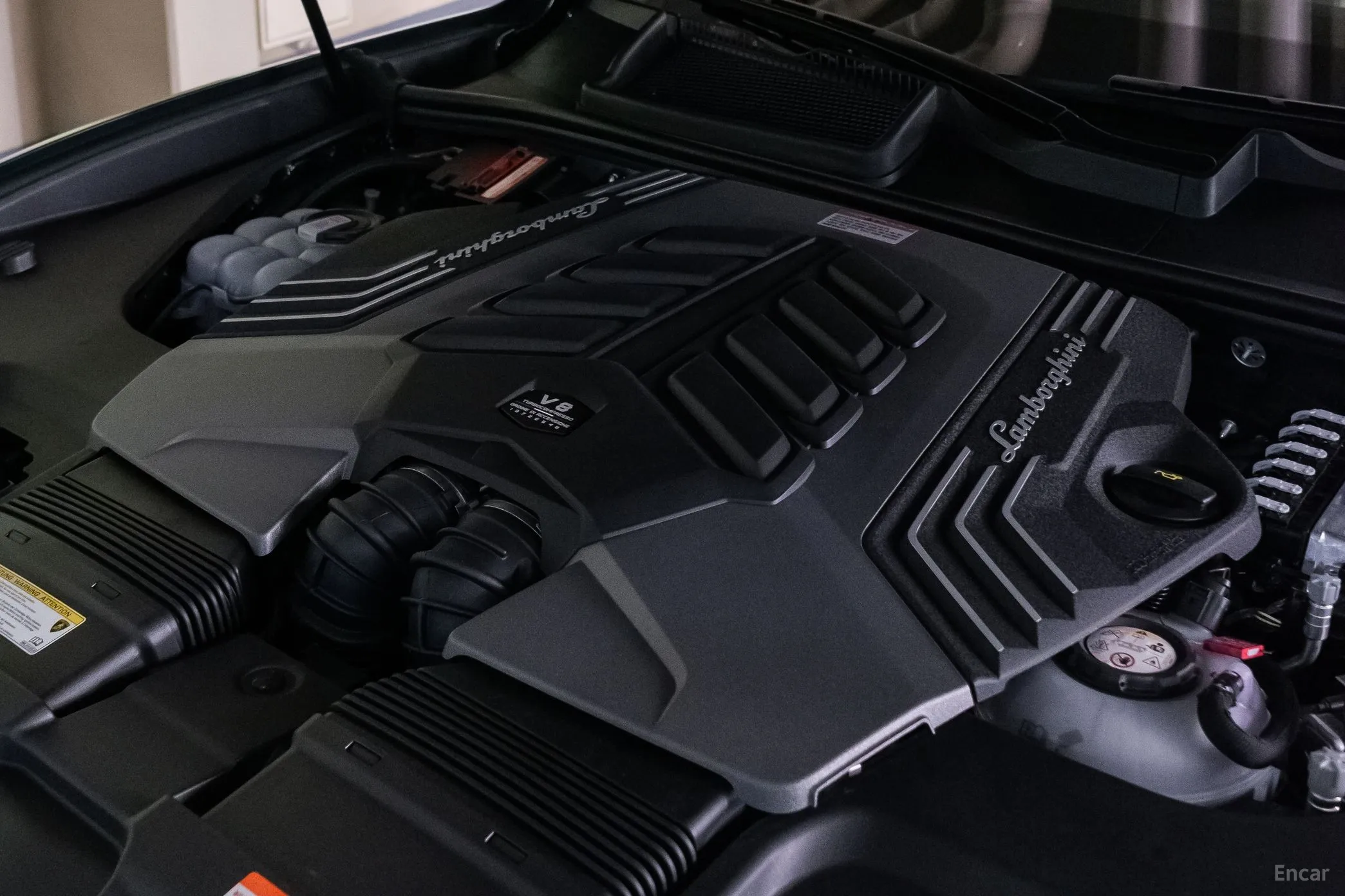 Lamborghini Urus превью 5