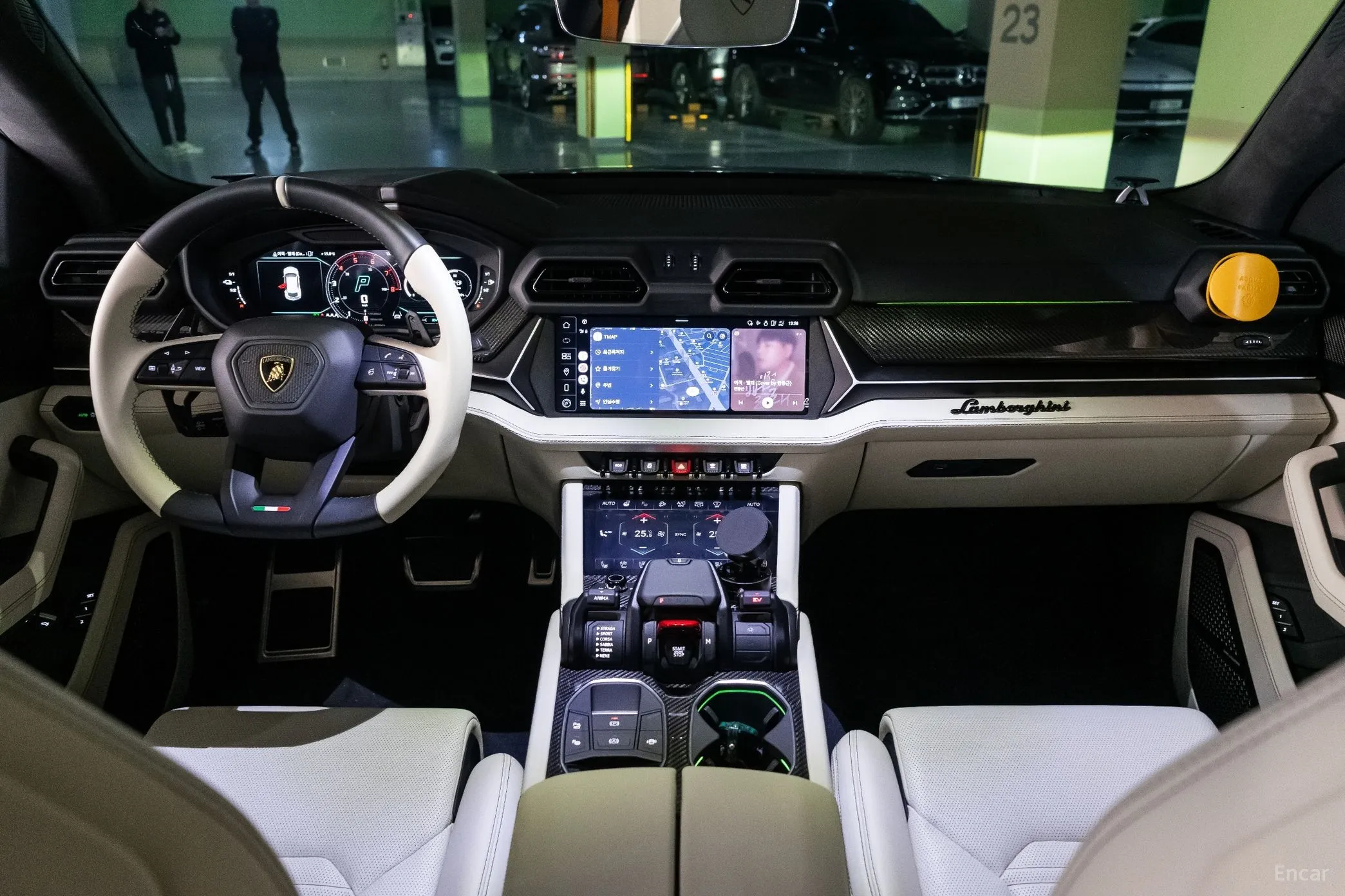 Lamborghini Urus превью 6