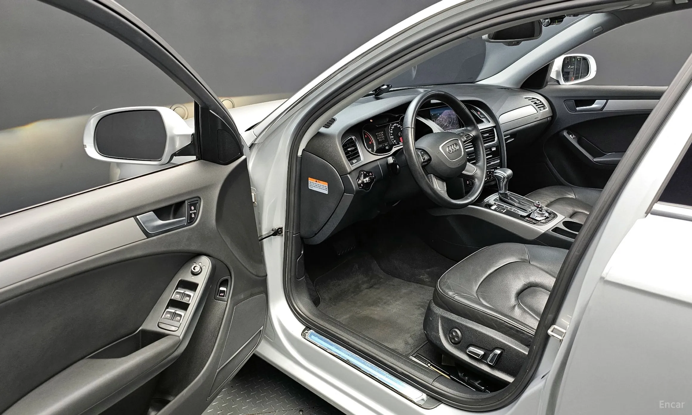 Audi New A4 превью 11