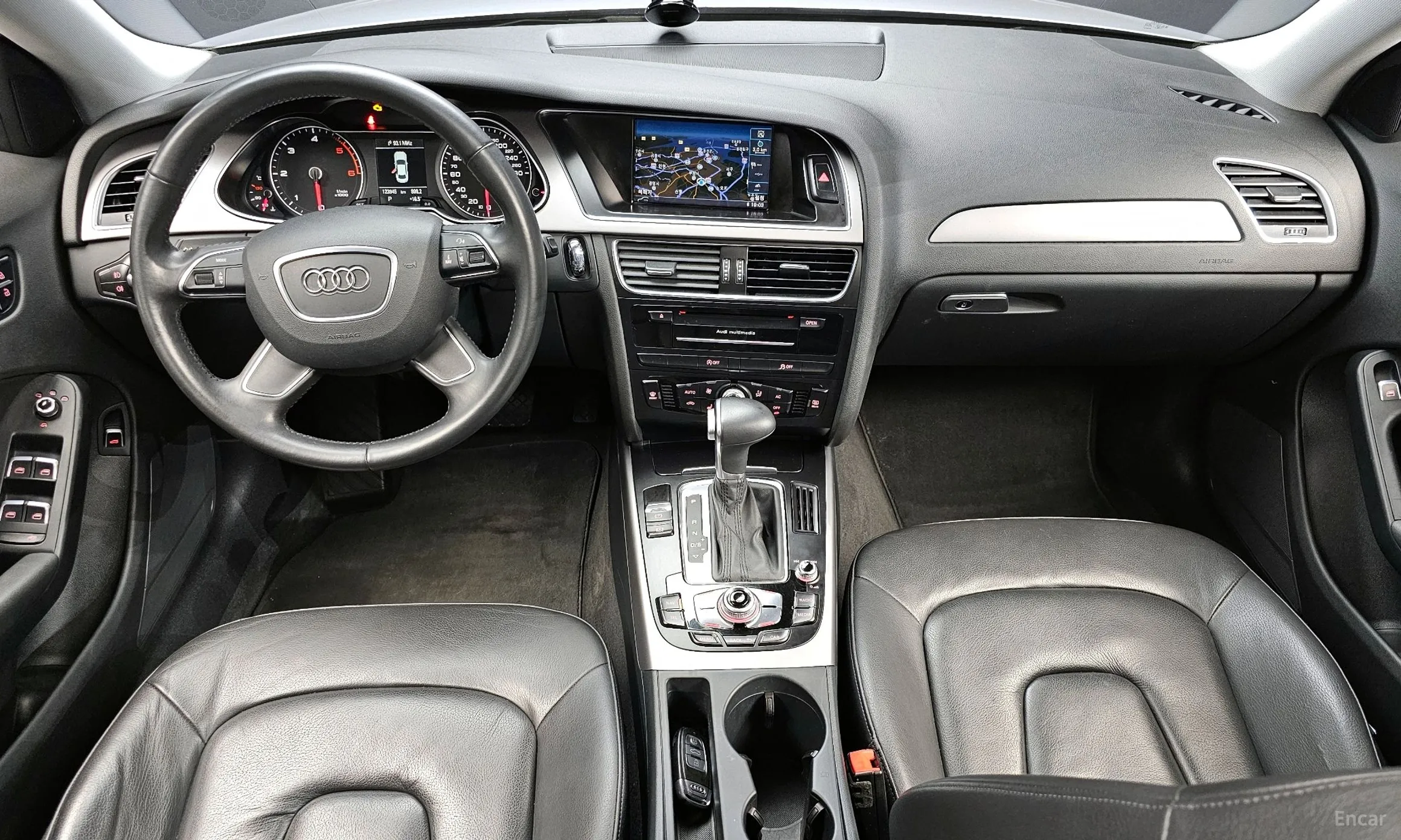 Audi New A4 превью 7