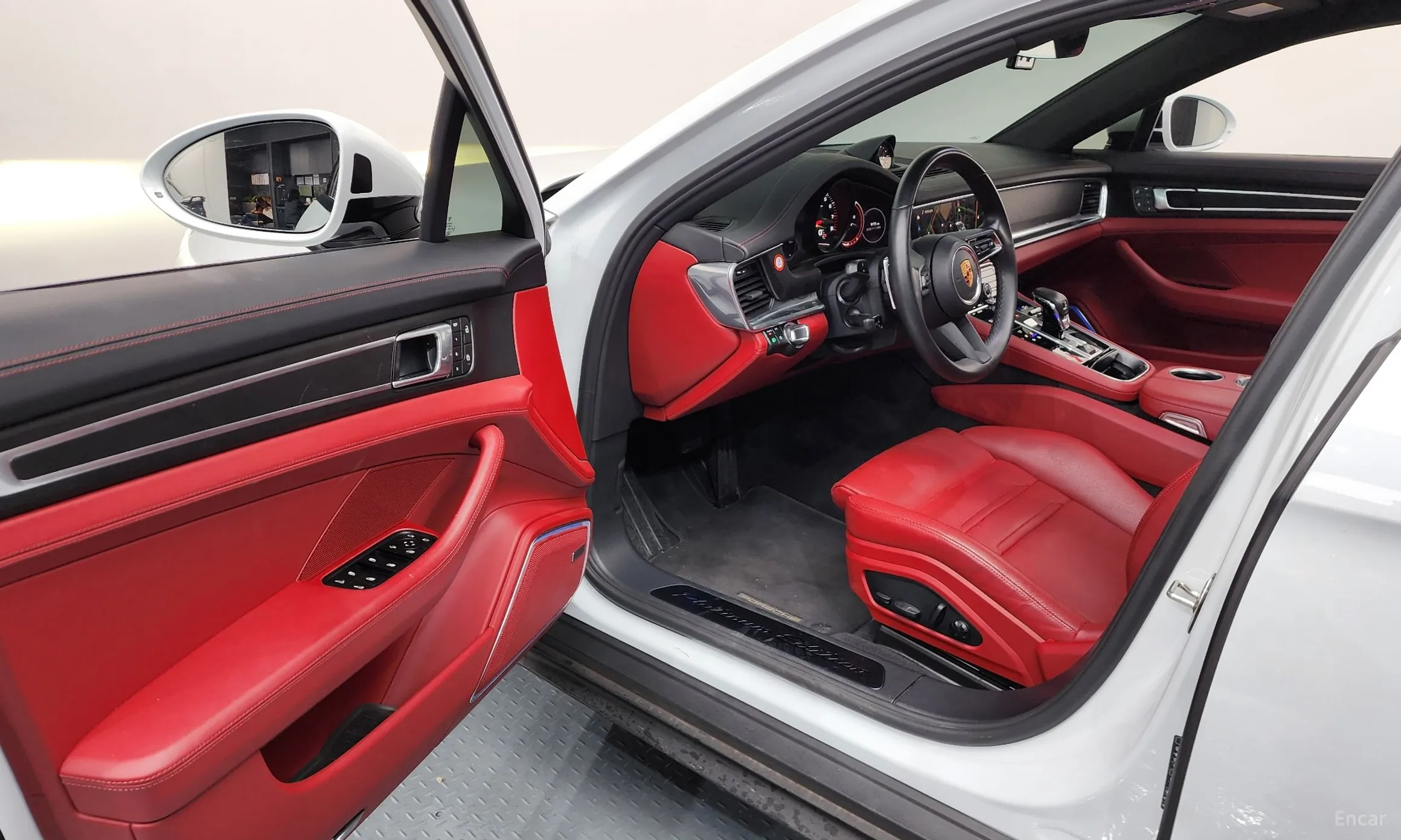 Porsche Panamera (971) превью 10