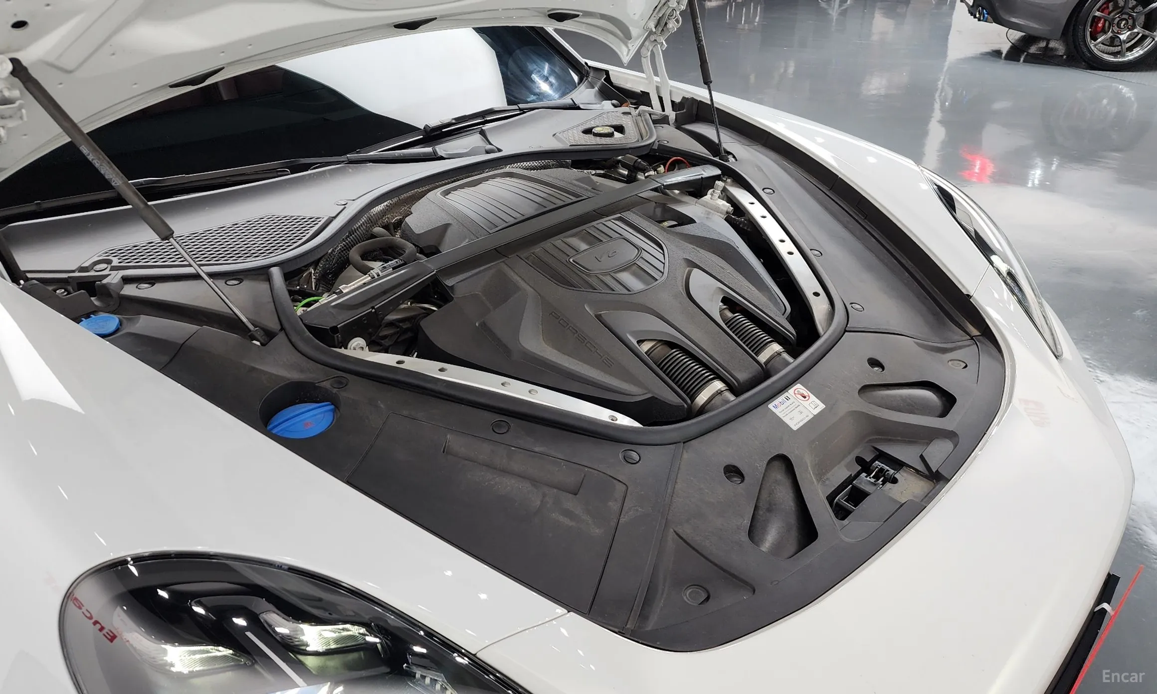 Porsche Panamera (971) превью 6