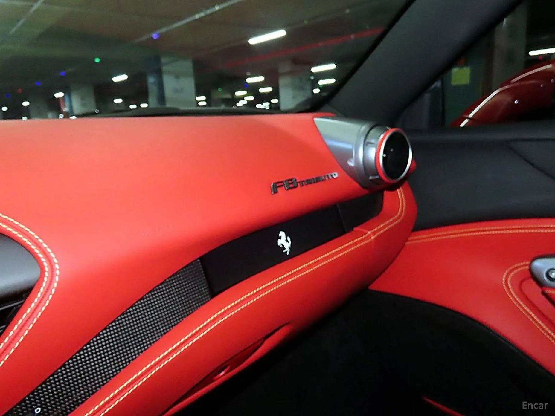 Ferrari F8 Tributo превью 16