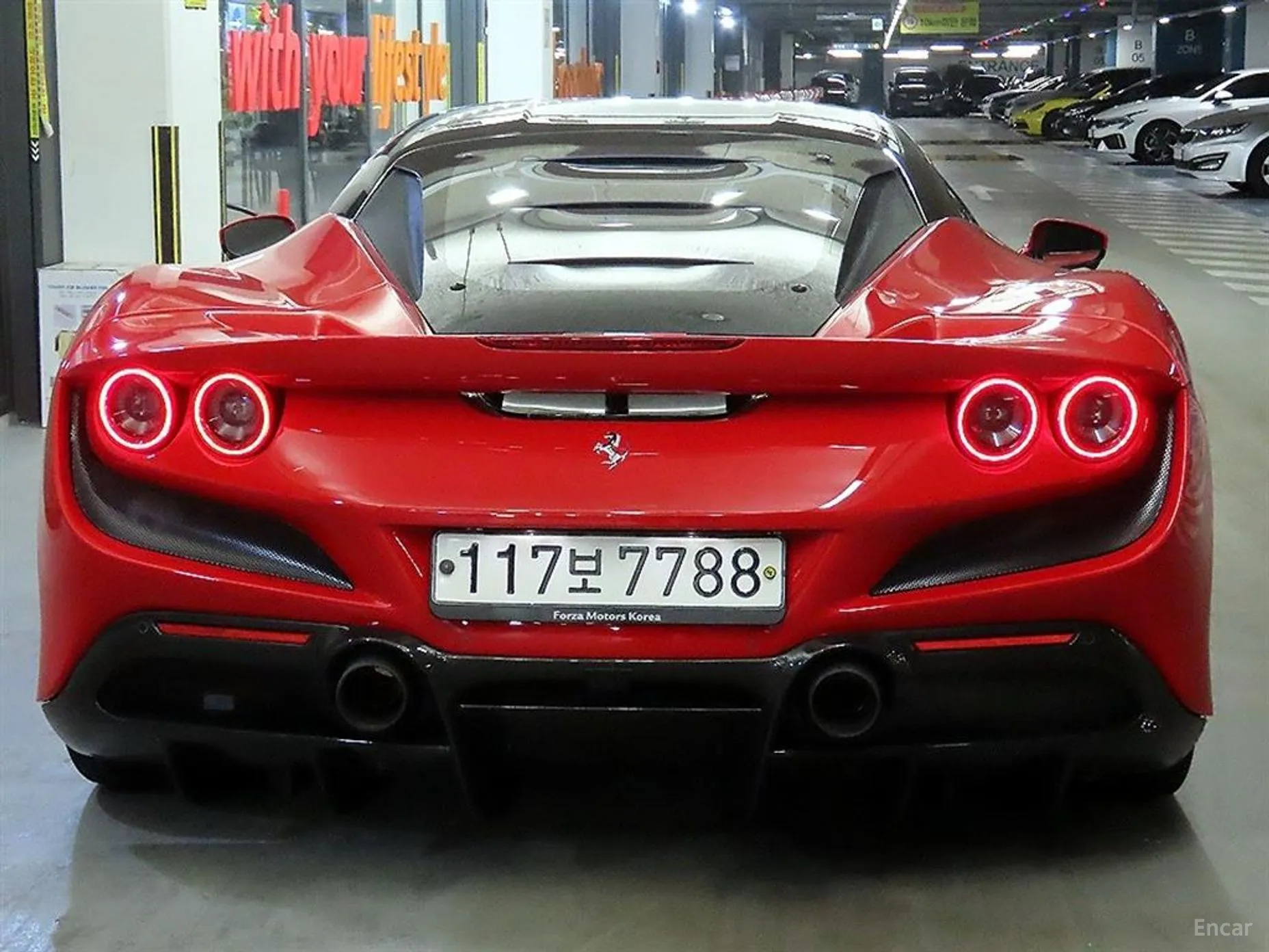 Ferrari F8 Tributo превью 5