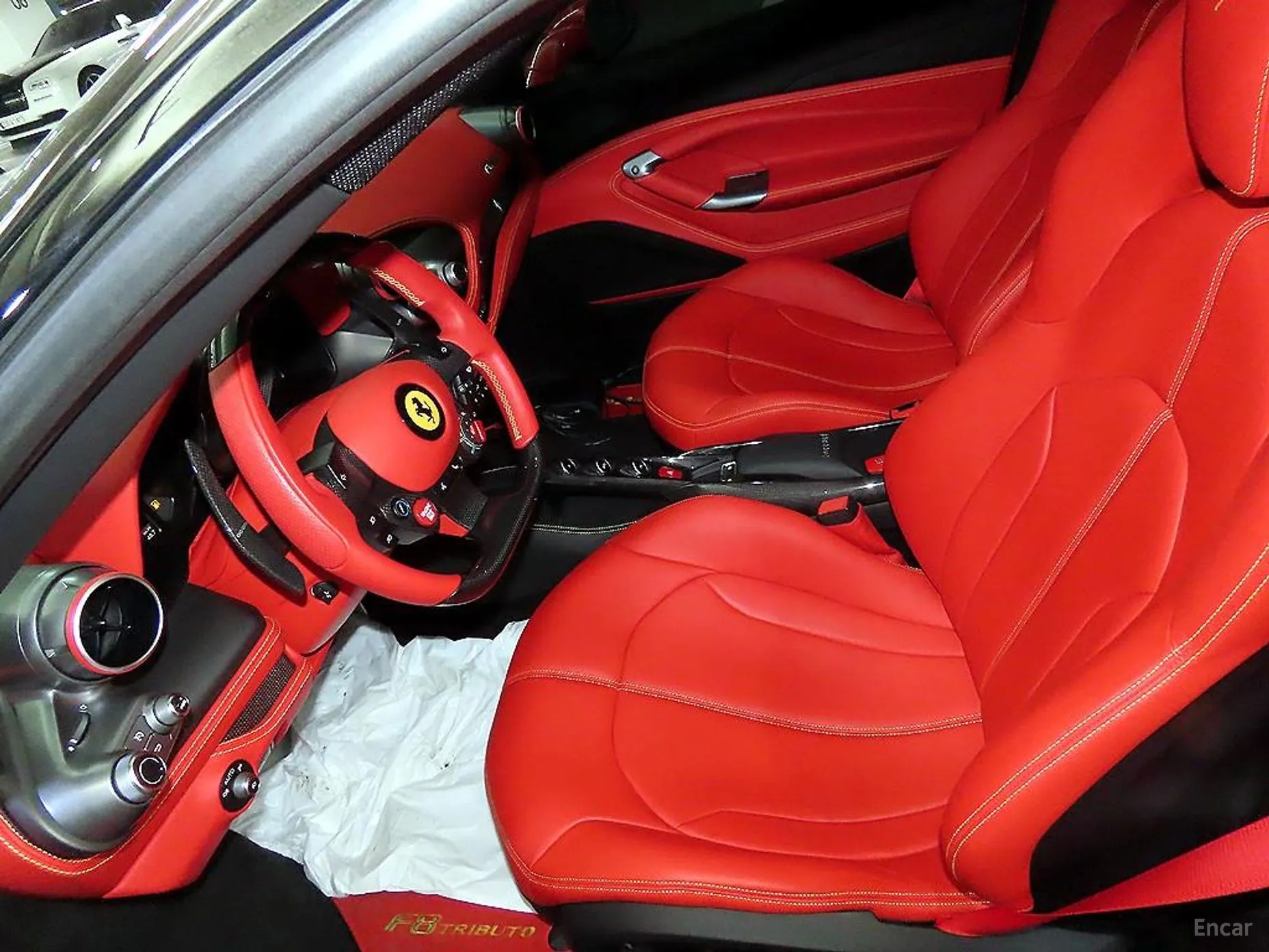 Ferrari F8 Tributo превью 6