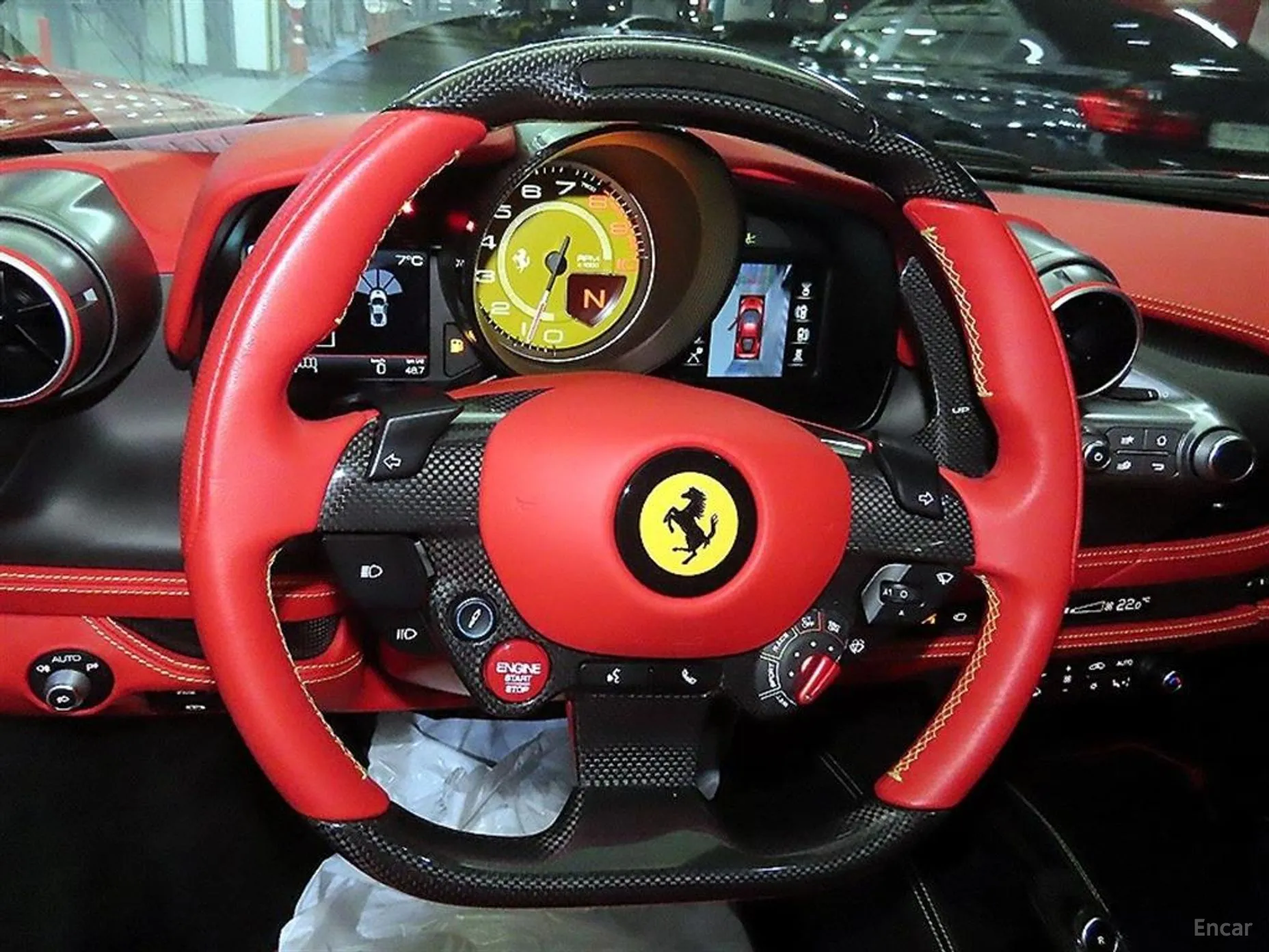 Ferrari F8 Tributo превью 7