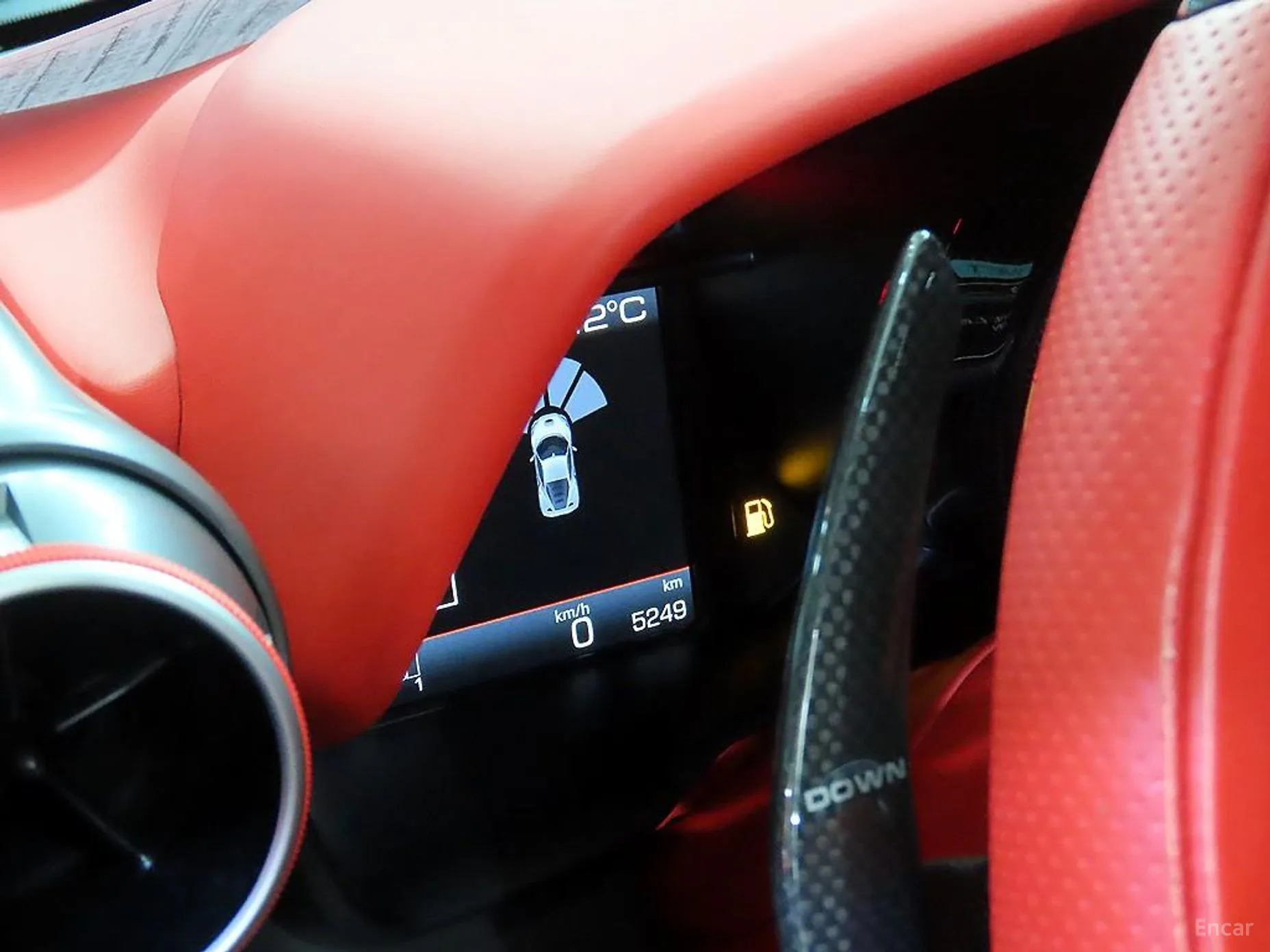 Ferrari F8 Tributo превью 8