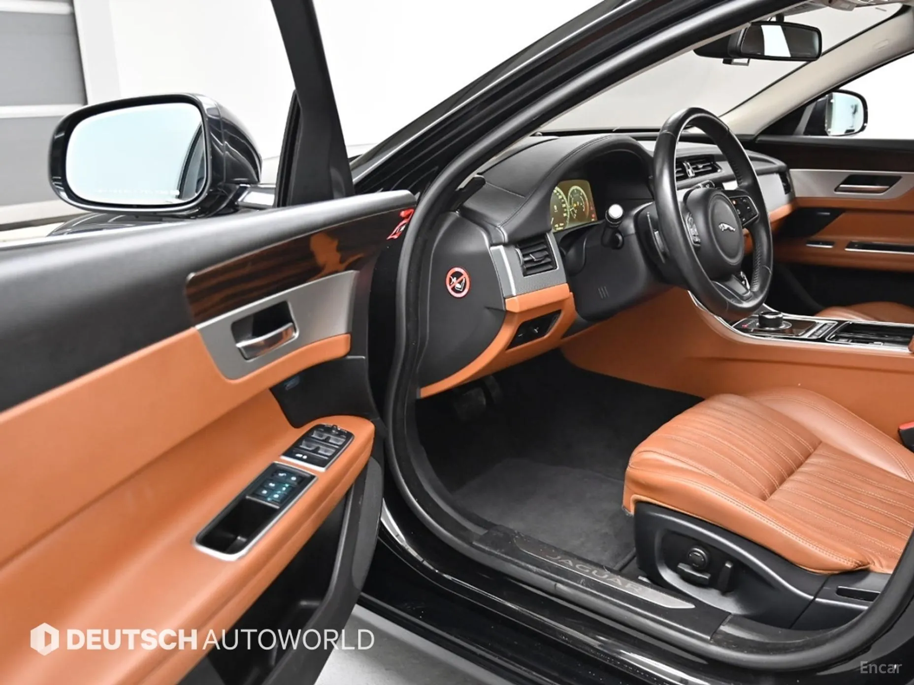 Jaguar XF (x260) превью 11