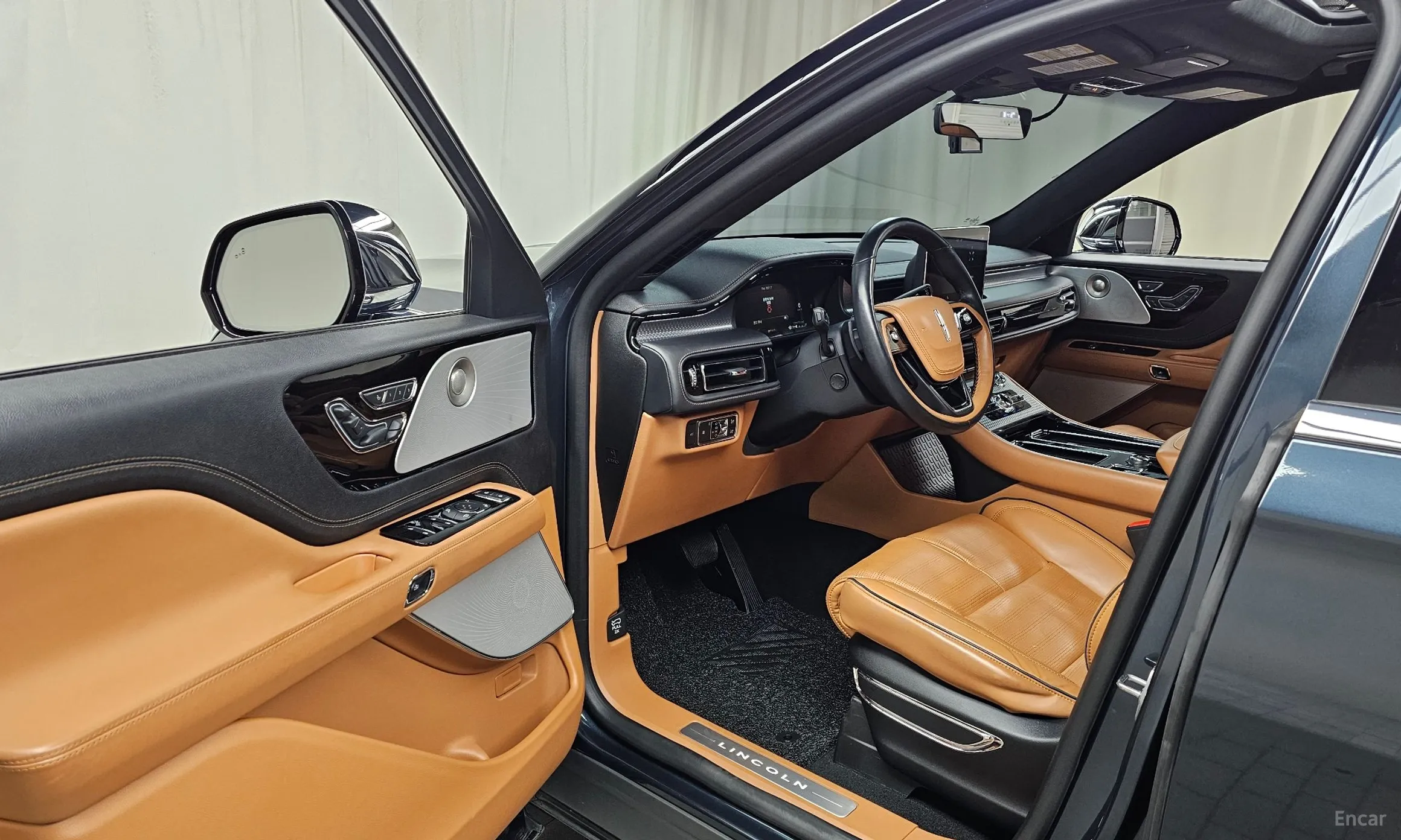 Lincoln Aviator 2nd Generation превью 10