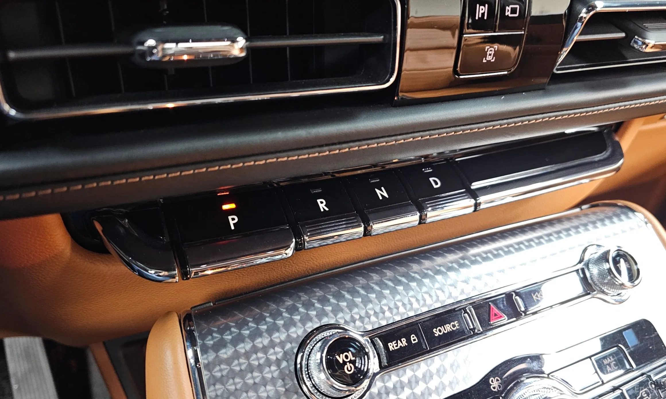 Lincoln Aviator 2nd Generation превью 9