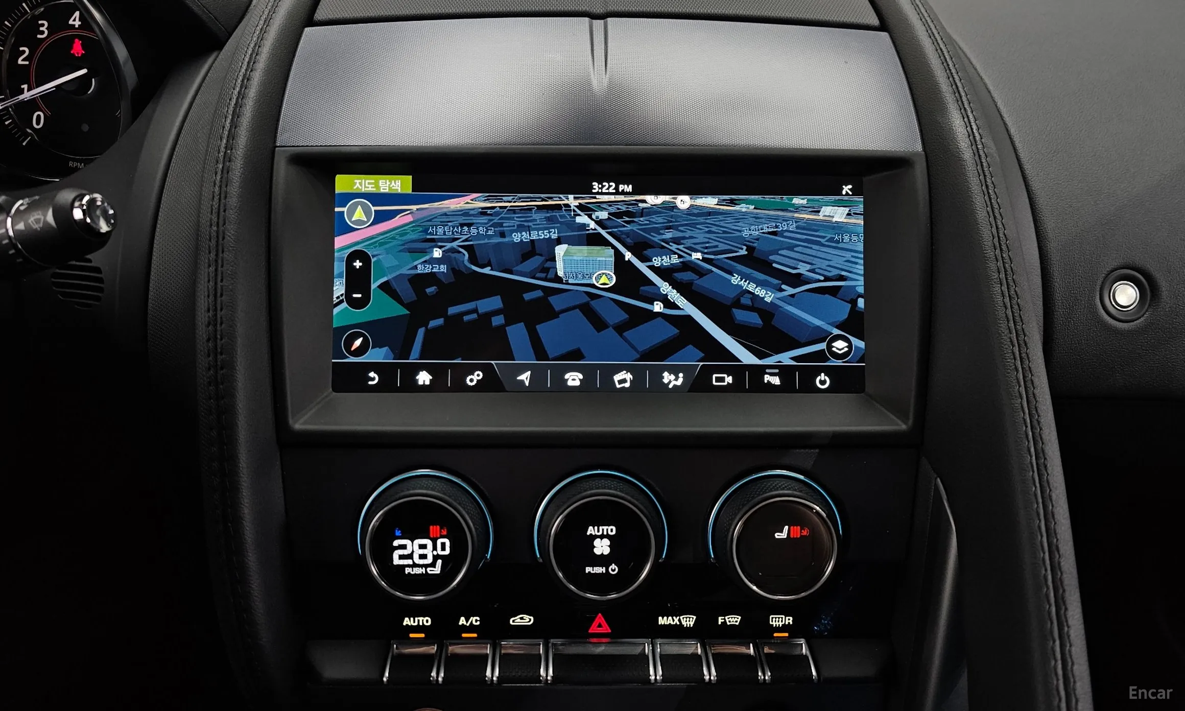 Jaguar F-TYPE превью 13