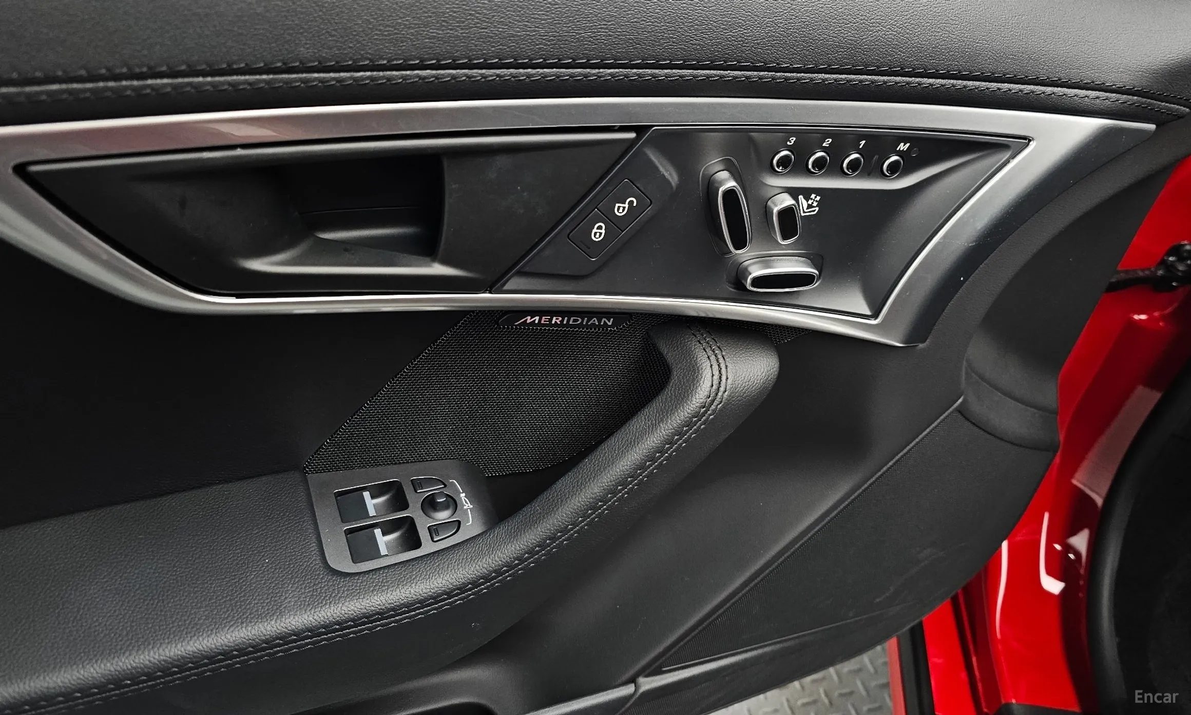 Jaguar F-TYPE превью 15