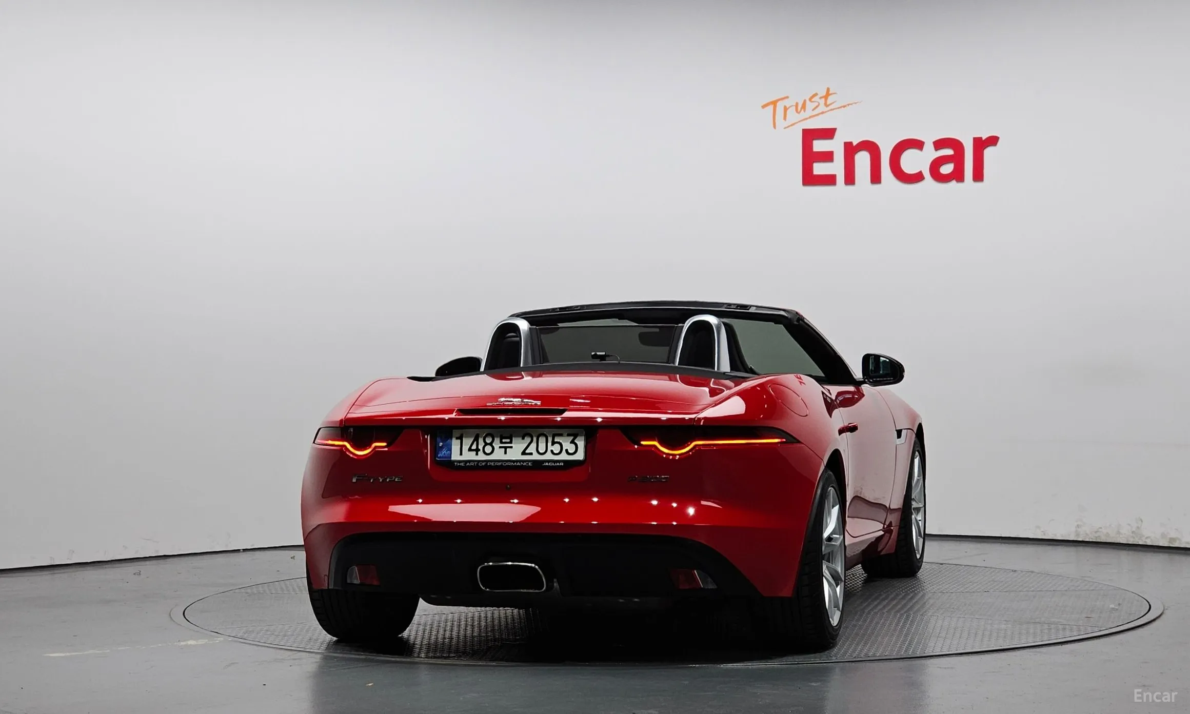Jaguar F-TYPE превью 4