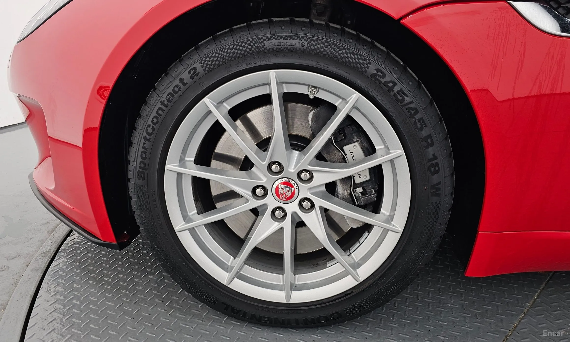 Jaguar F-TYPE превью 5