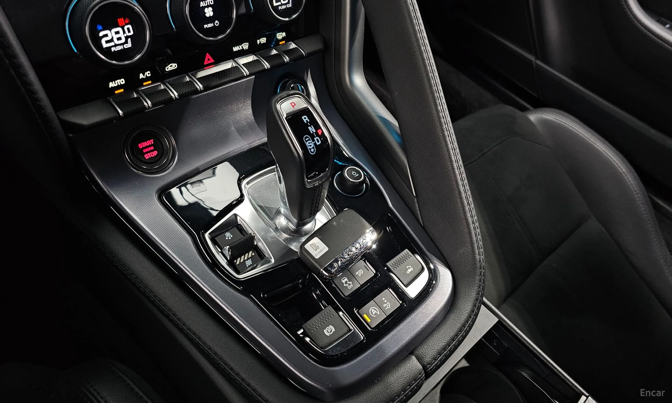 Jaguar F-TYPE превью 9