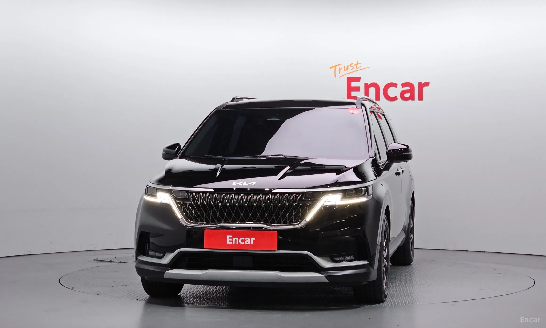 Kia Carnival Gen 4 превью 3