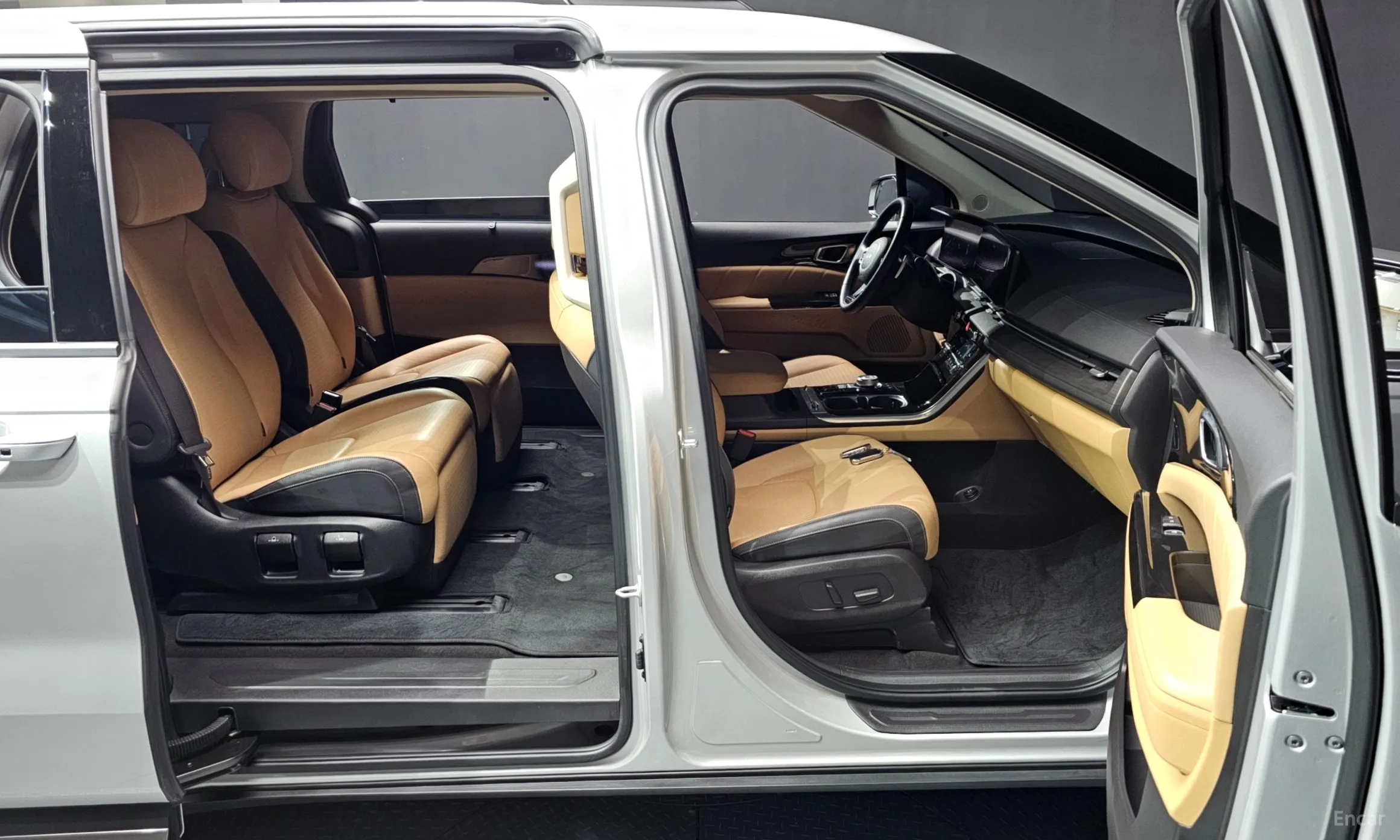 Kia Carnival Gen 4 превью 12