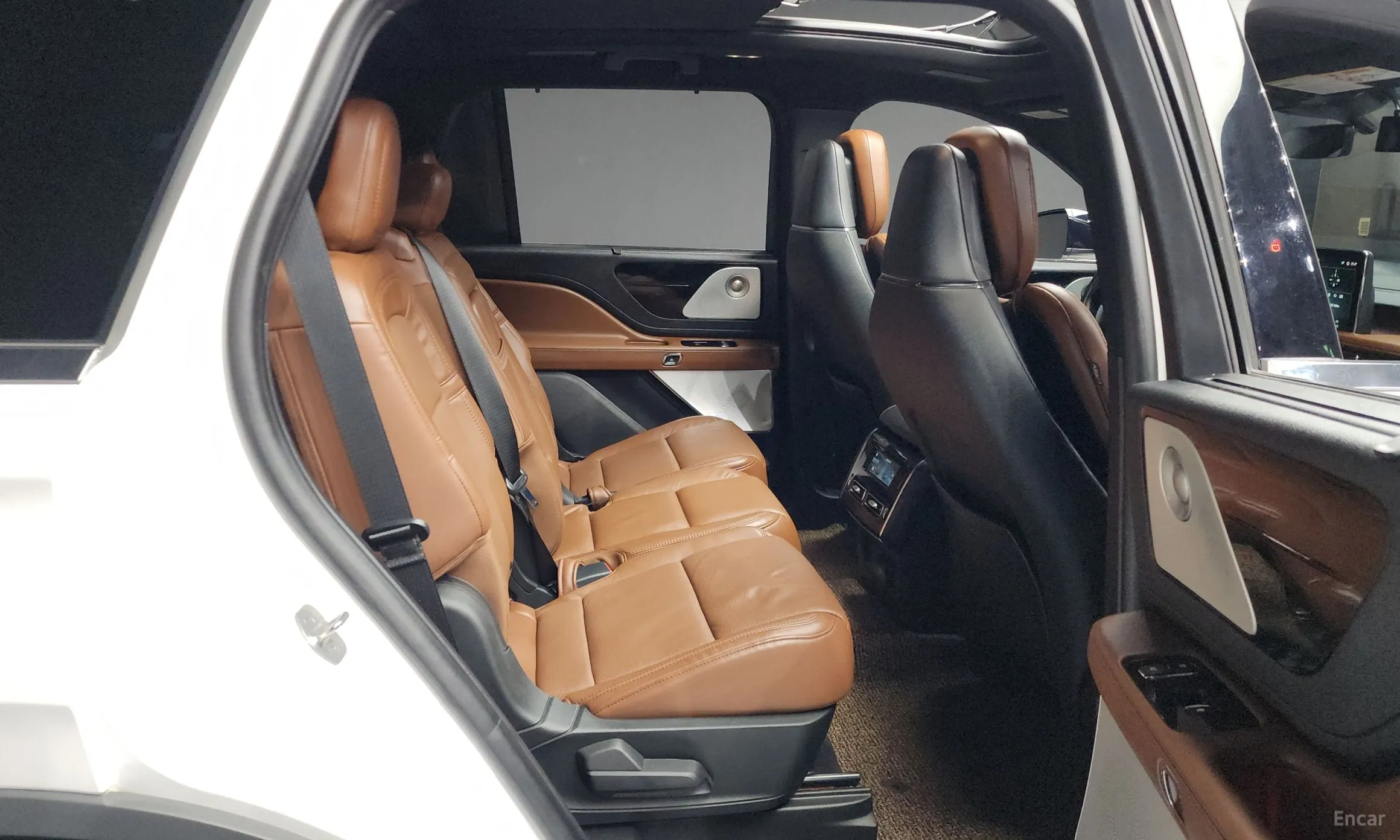 Lincoln Aviator 2nd Generation превью 12