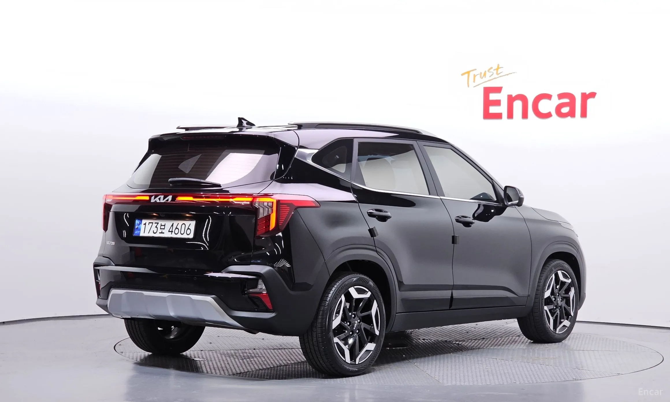 Kia Seltos превью 2