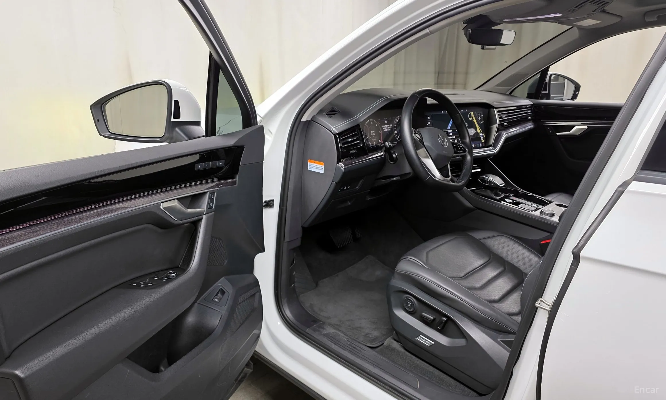 Volkswagen Touareg 3rd Generation превью 11