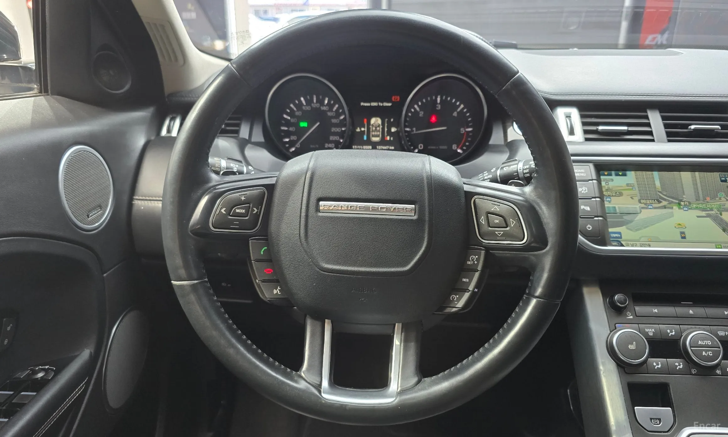 Land Rover Range Rover Evoque превью 14