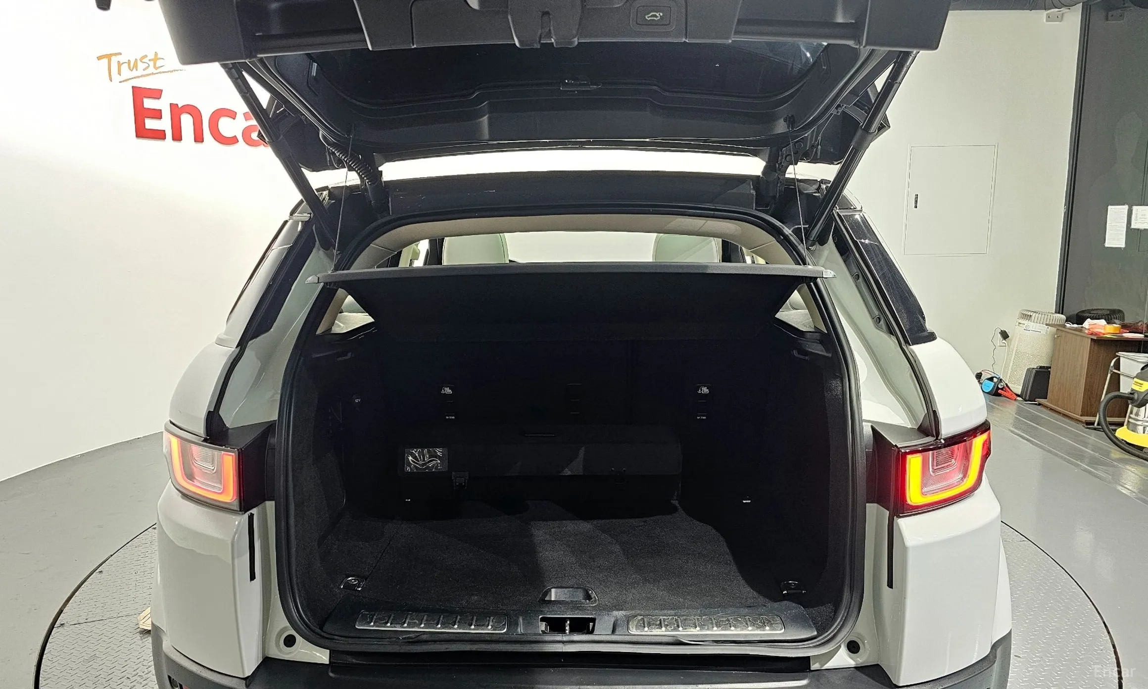 Land Rover Range Rover Evoque превью 20