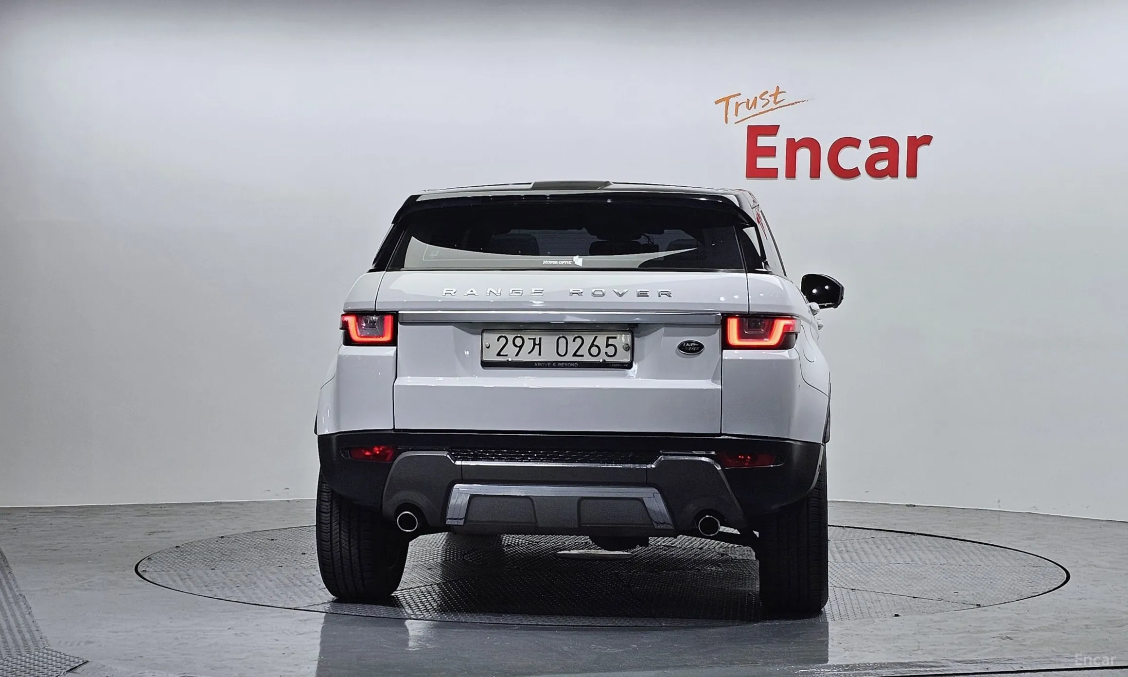 Land Rover Range Rover Evoque превью 4