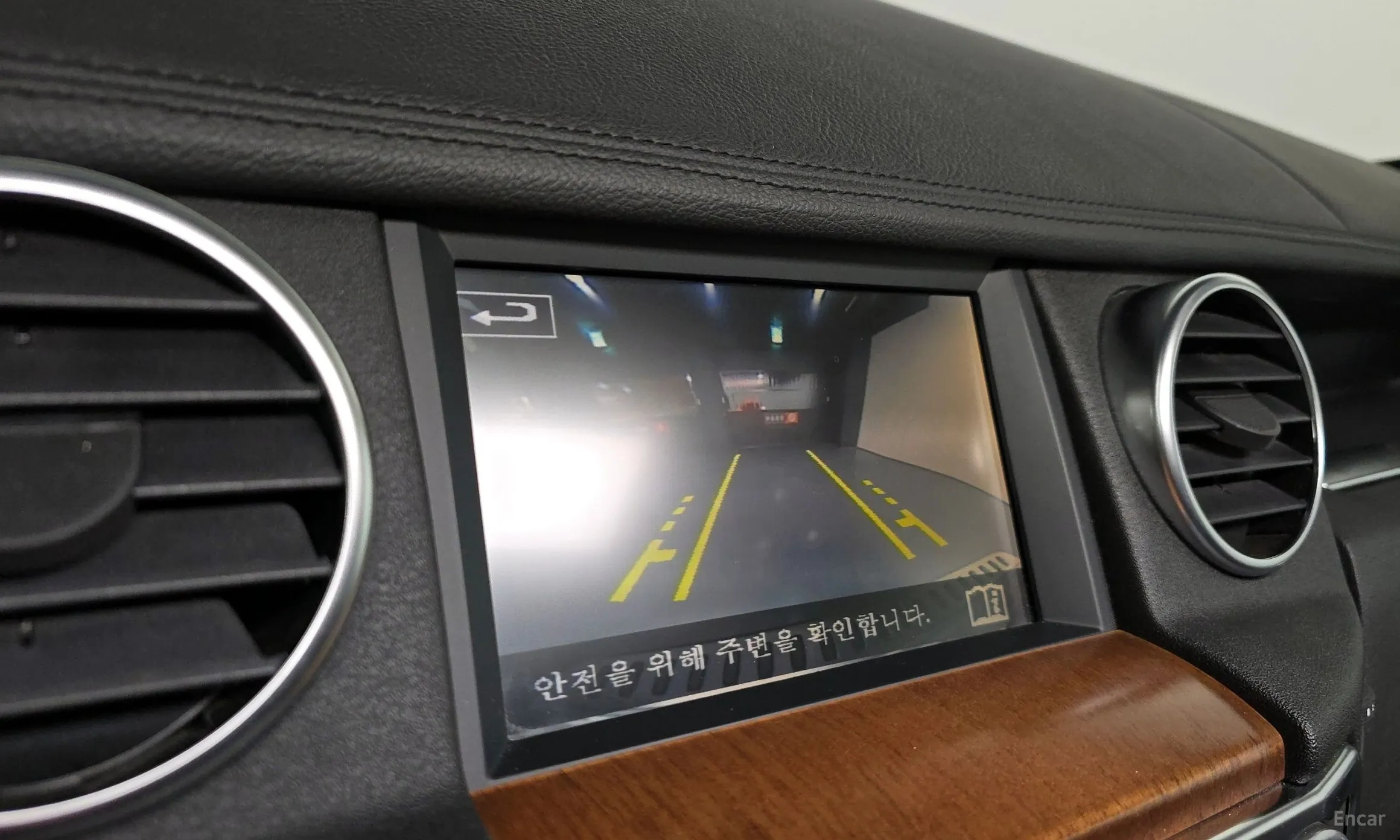 Land Rover Discovery 4 превью 15