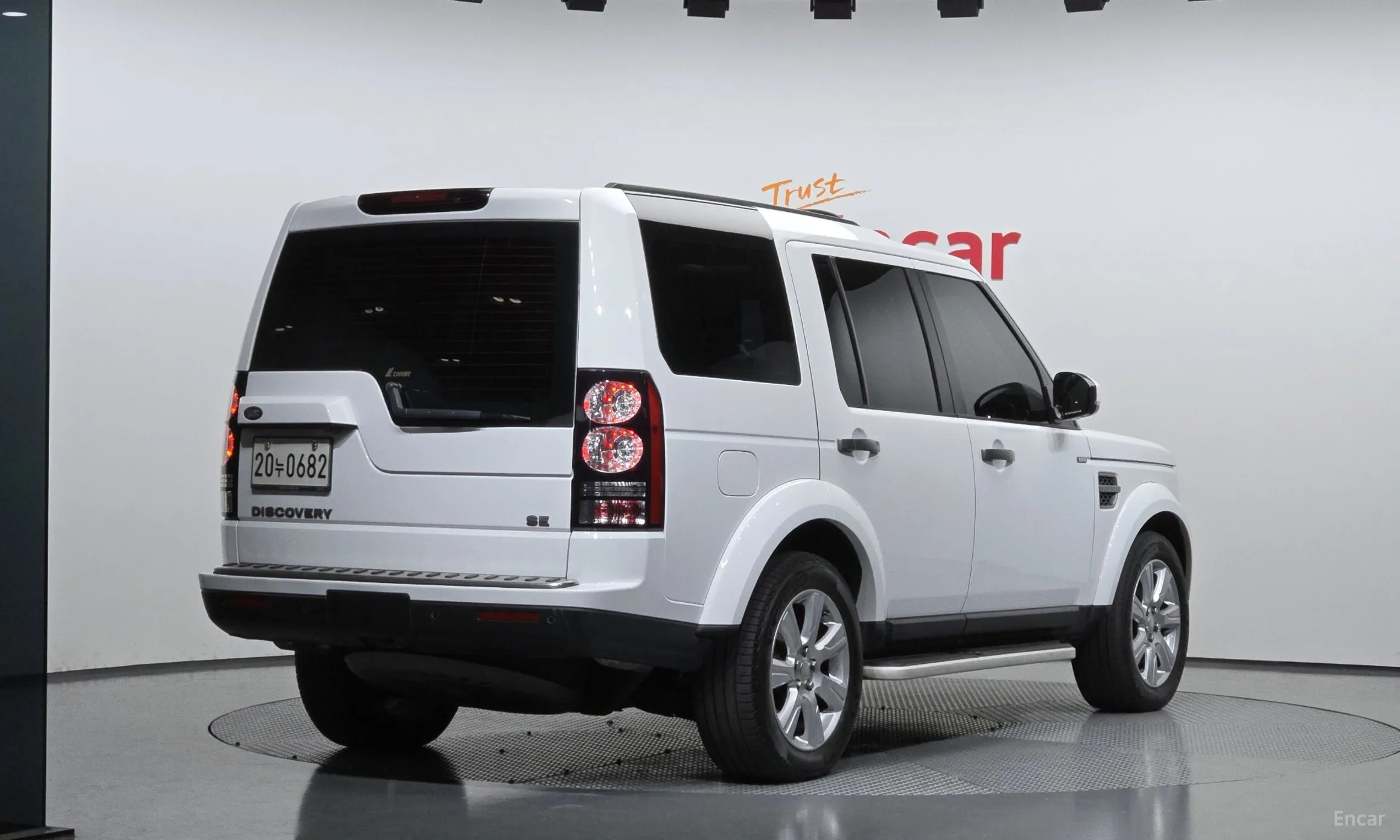 Land Rover Discovery 4 превью 2