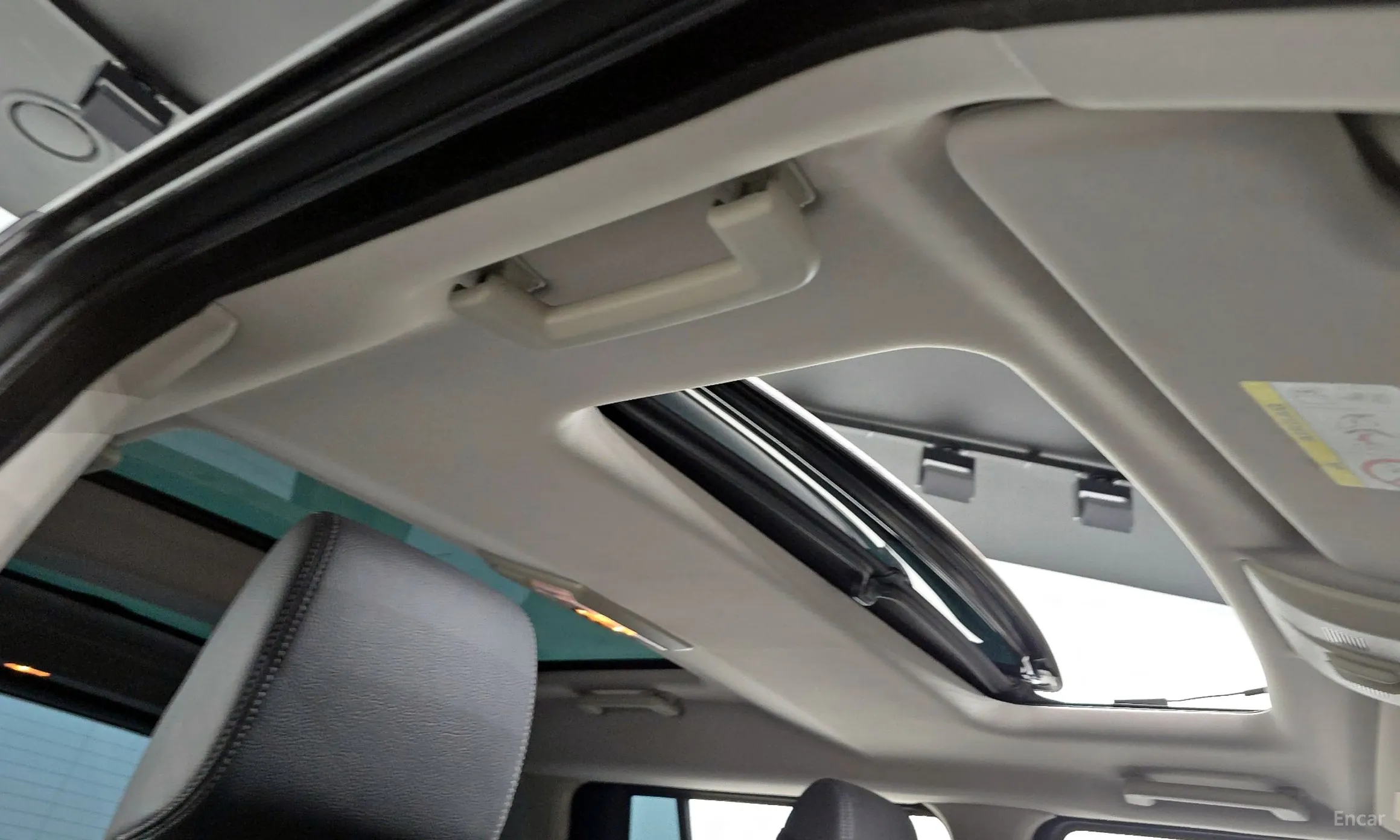 Land Rover Discovery 4 превью 19
