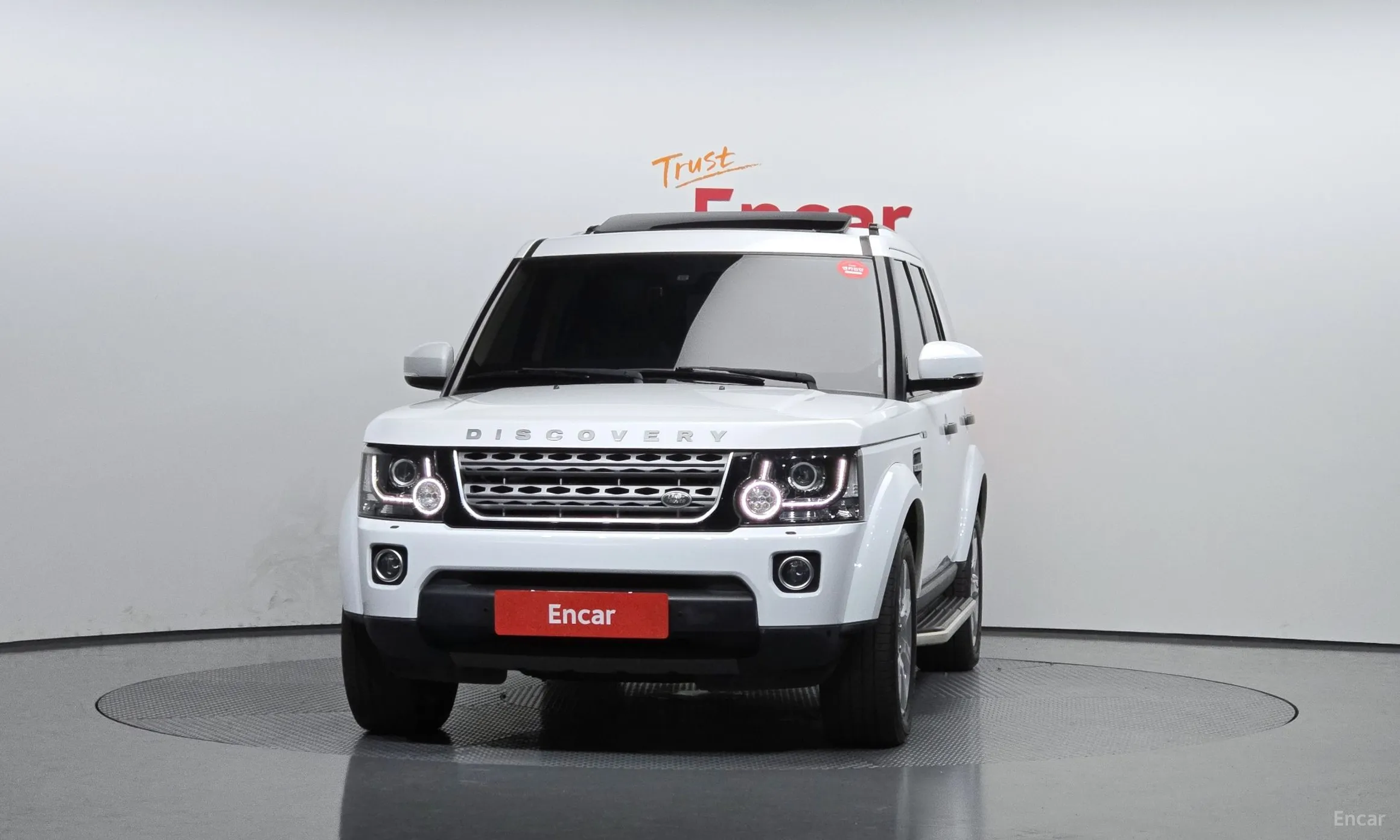 Land Rover Discovery 4 превью 3
