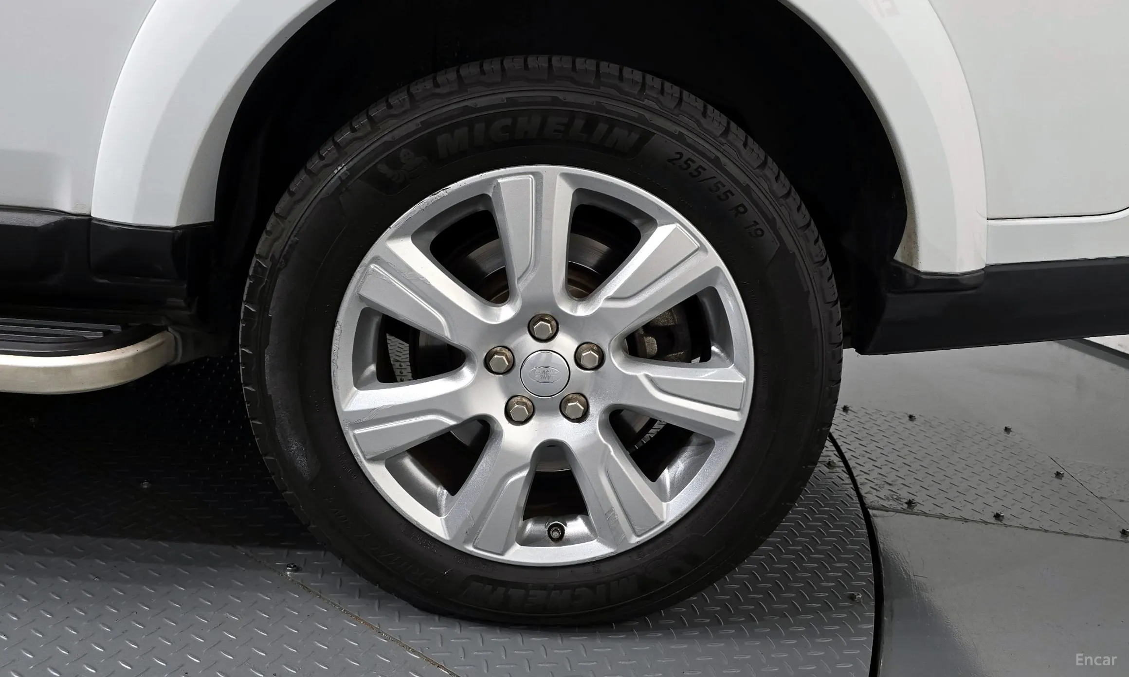 Land Rover Discovery 4 превью 5