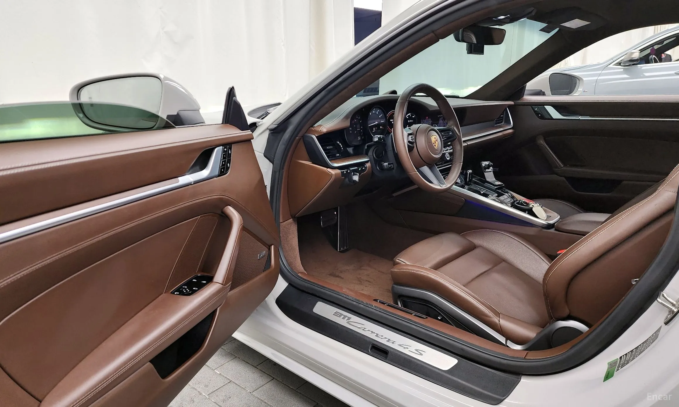 Porsche 911 (992) превью 10
