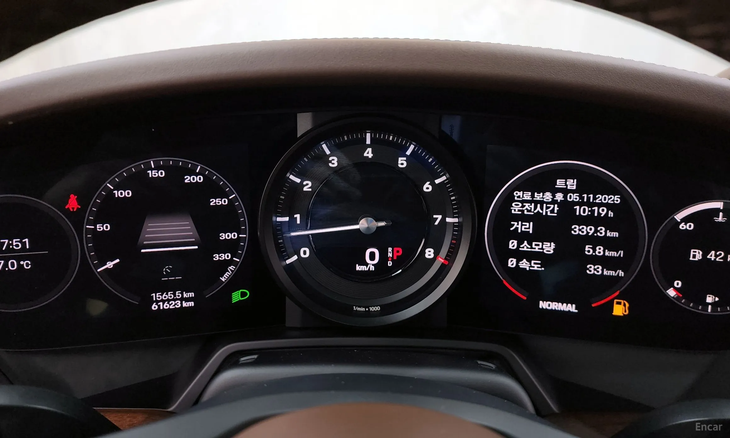 Porsche 911 (992) превью 8