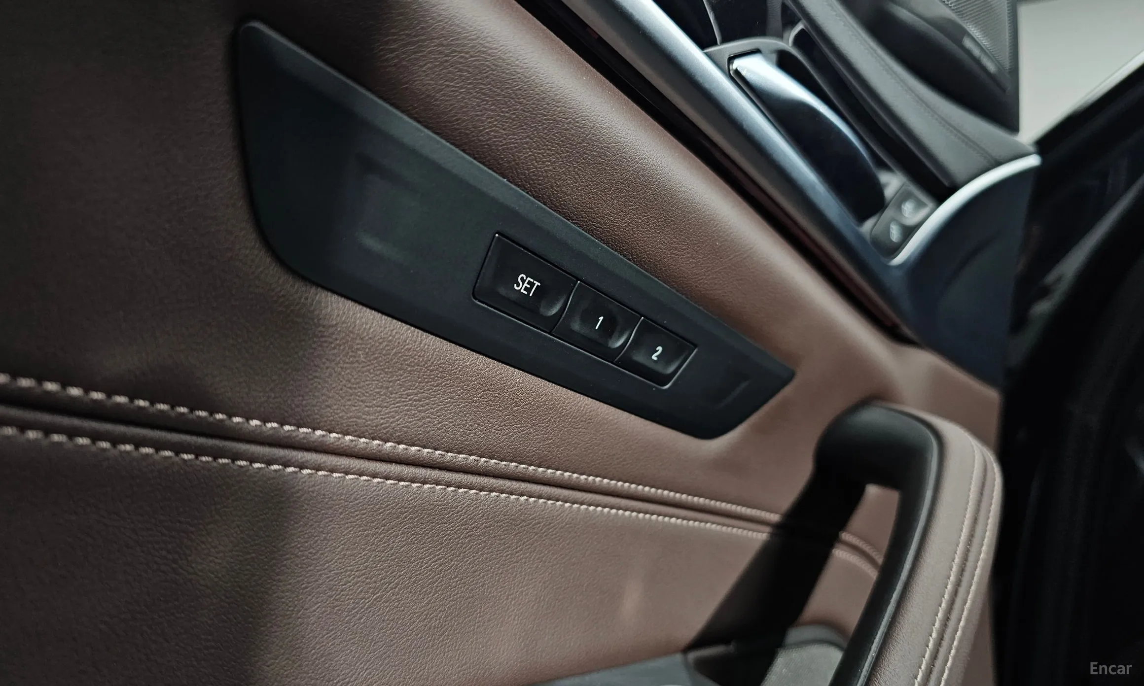 BMW 5 Series (G30) превью 19