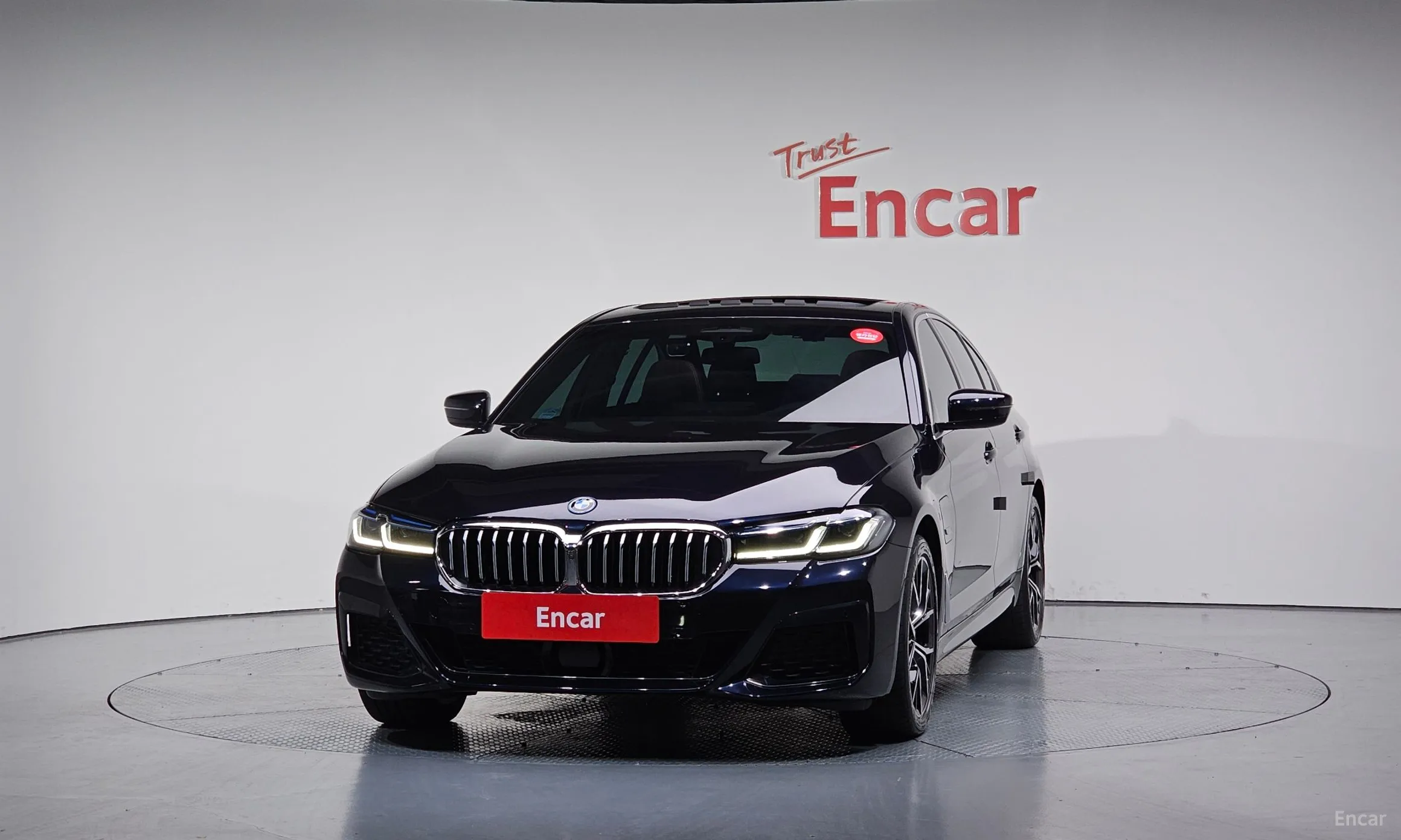 BMW 5 Series (G30) превью 3