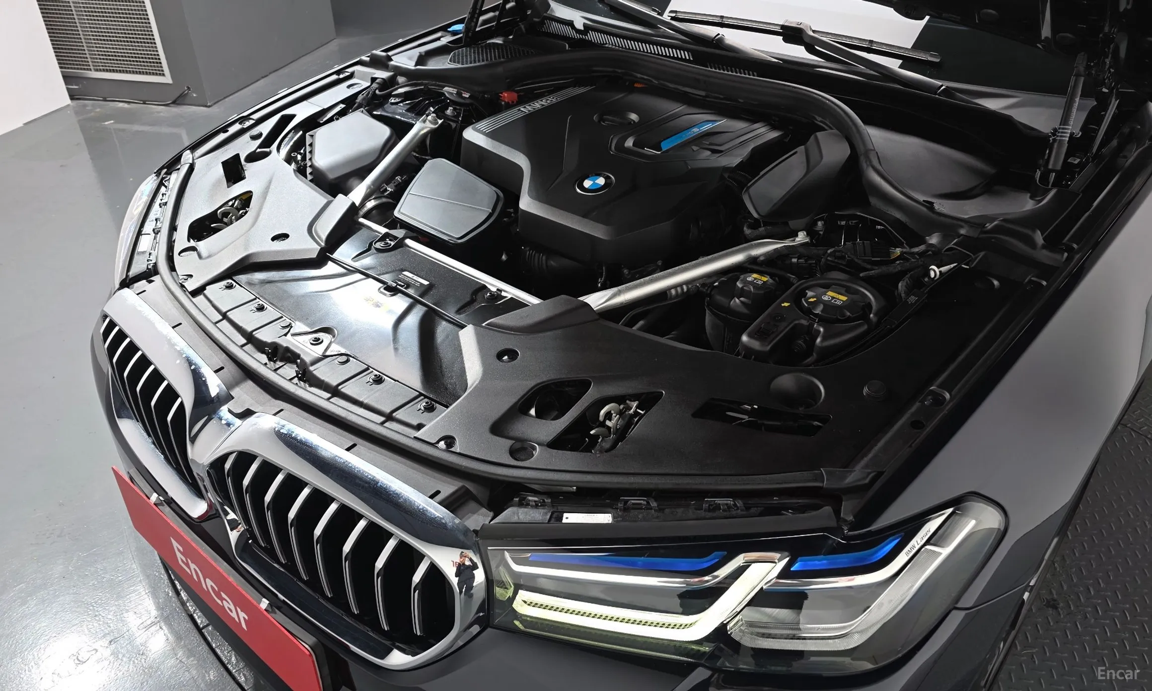 BMW 5 Series (G30) превью 6
