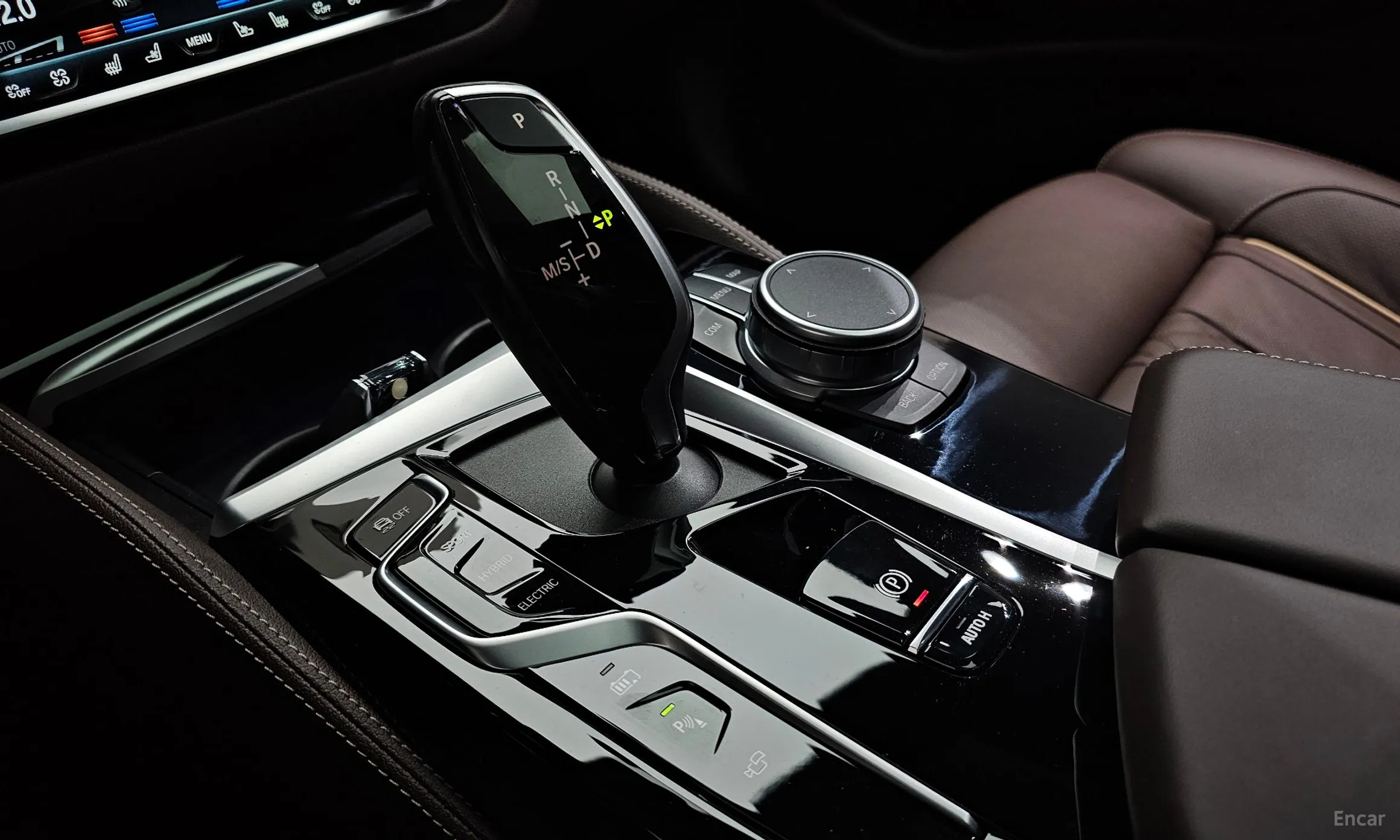 BMW 5 Series (G30) превью 9
