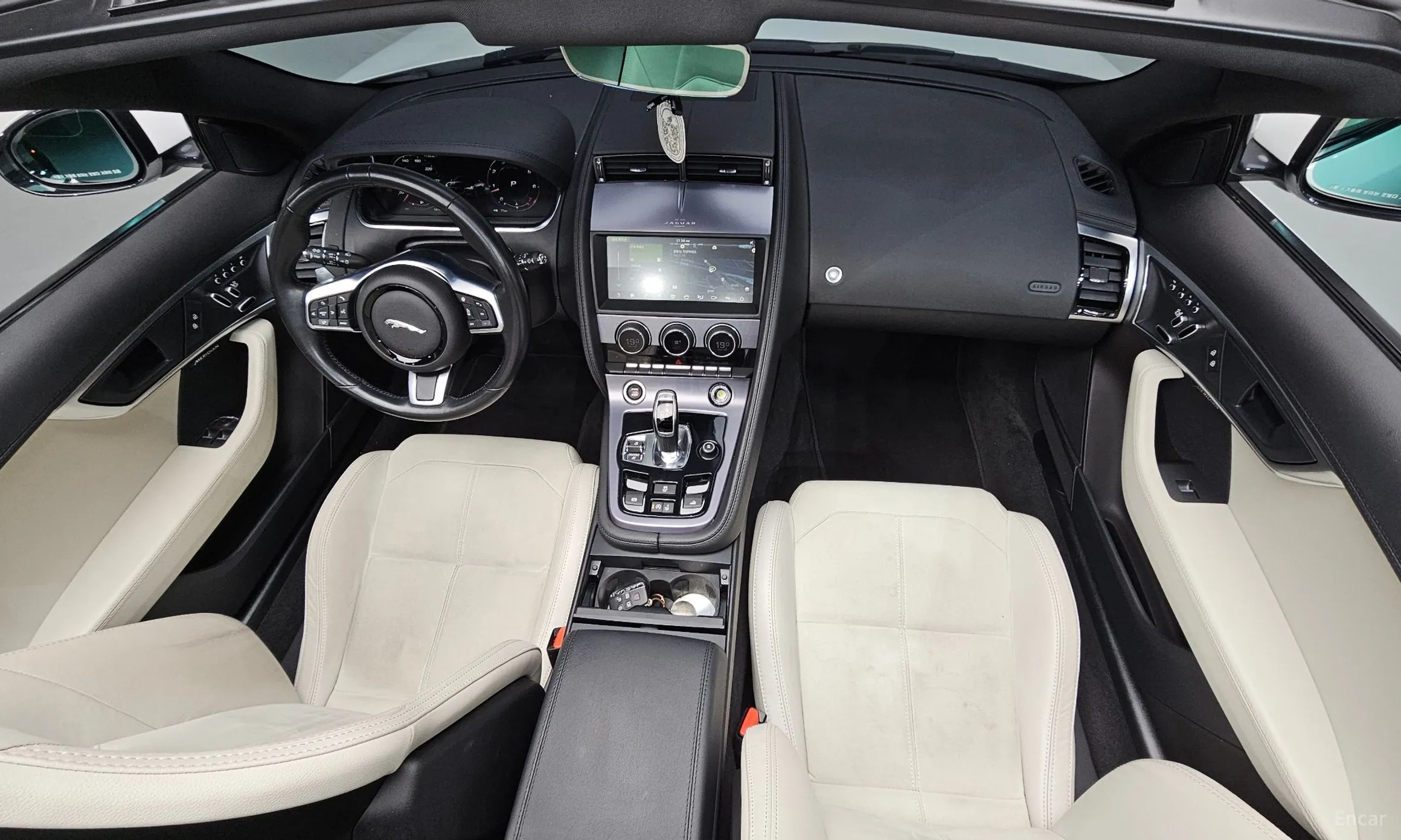 Jaguar F-TYPE превью 7
